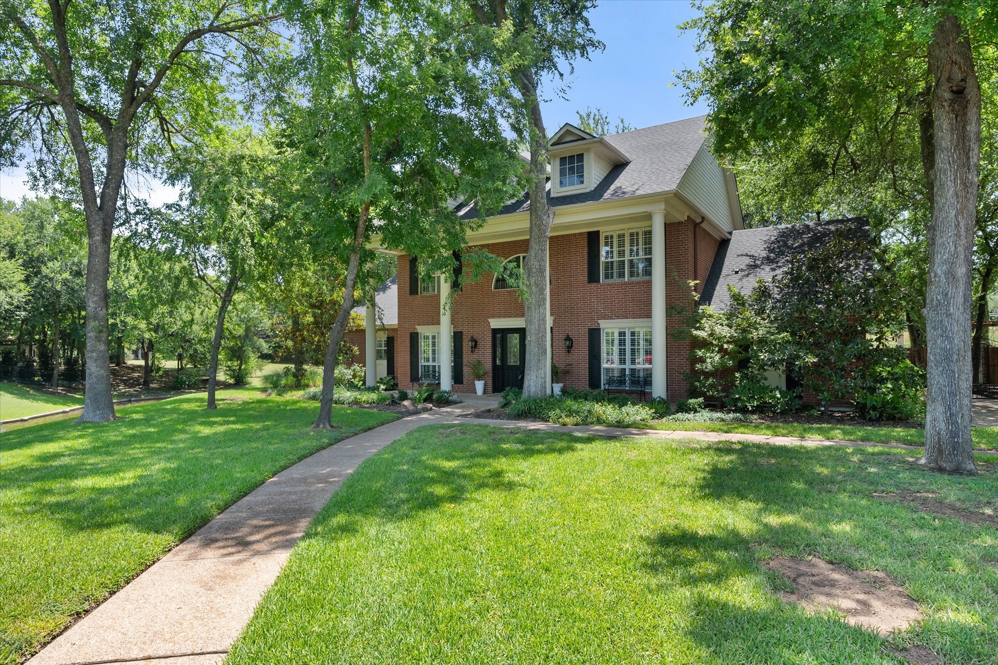 5848 Forest River Drive