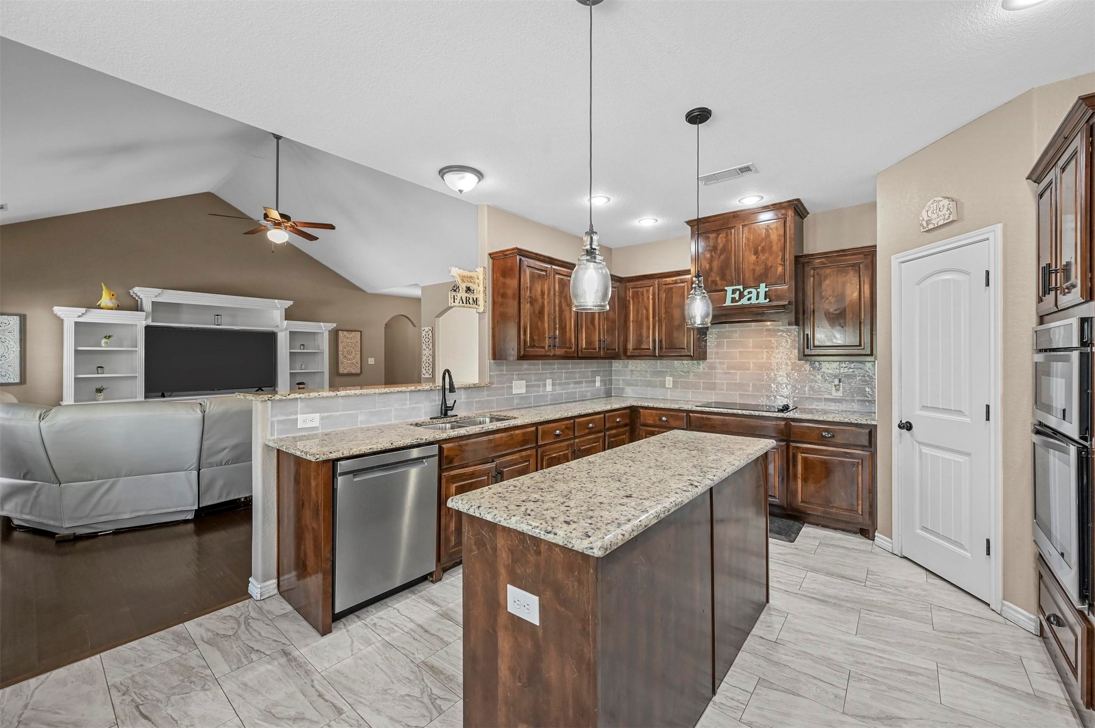 2913 Bairds Lane