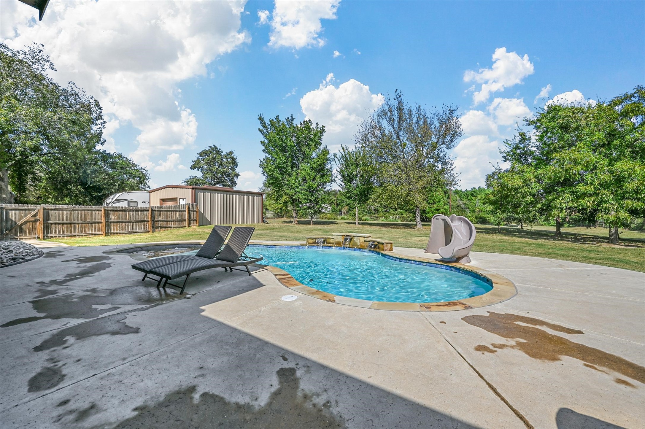2913 Bairds Lane