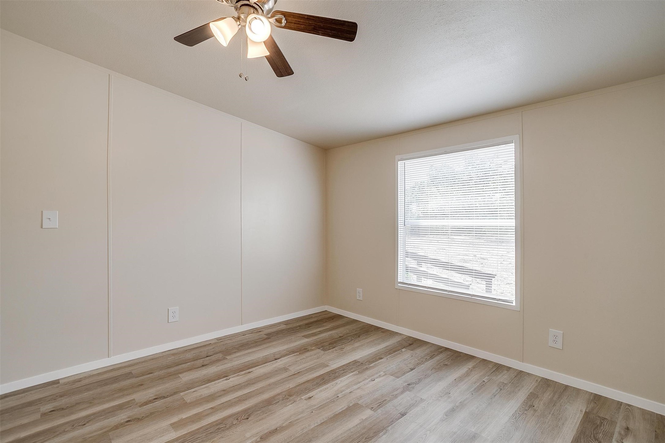 5460 Wendy Lane