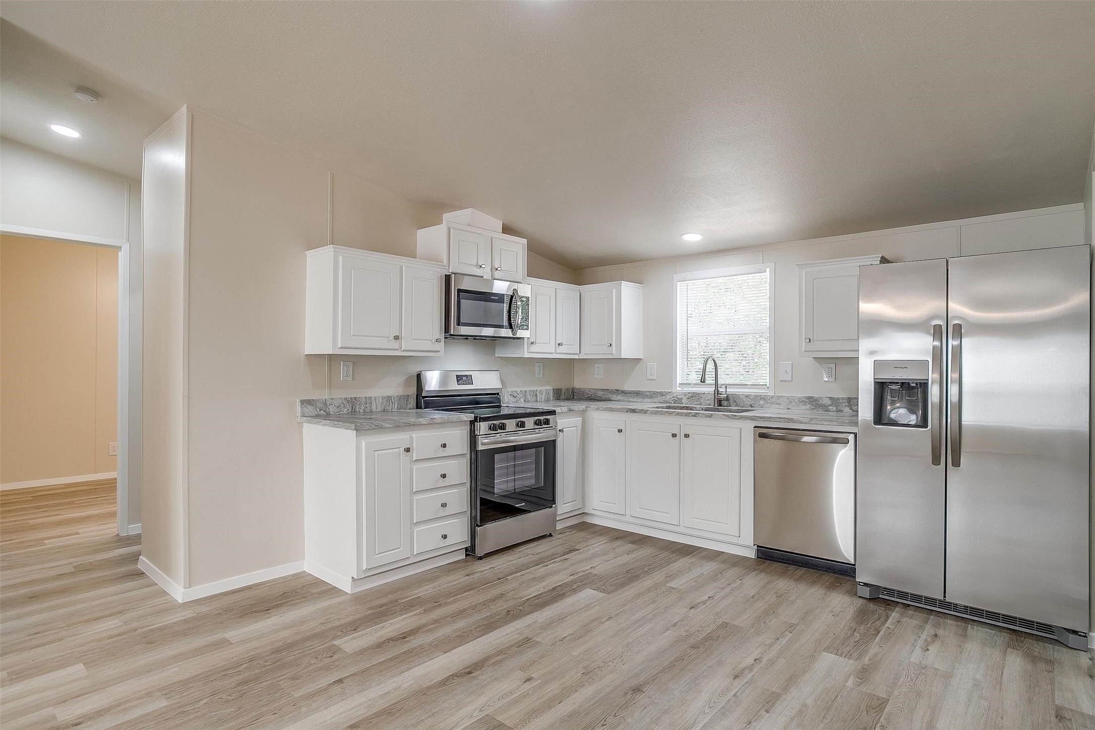 5460 Wendy Lane
