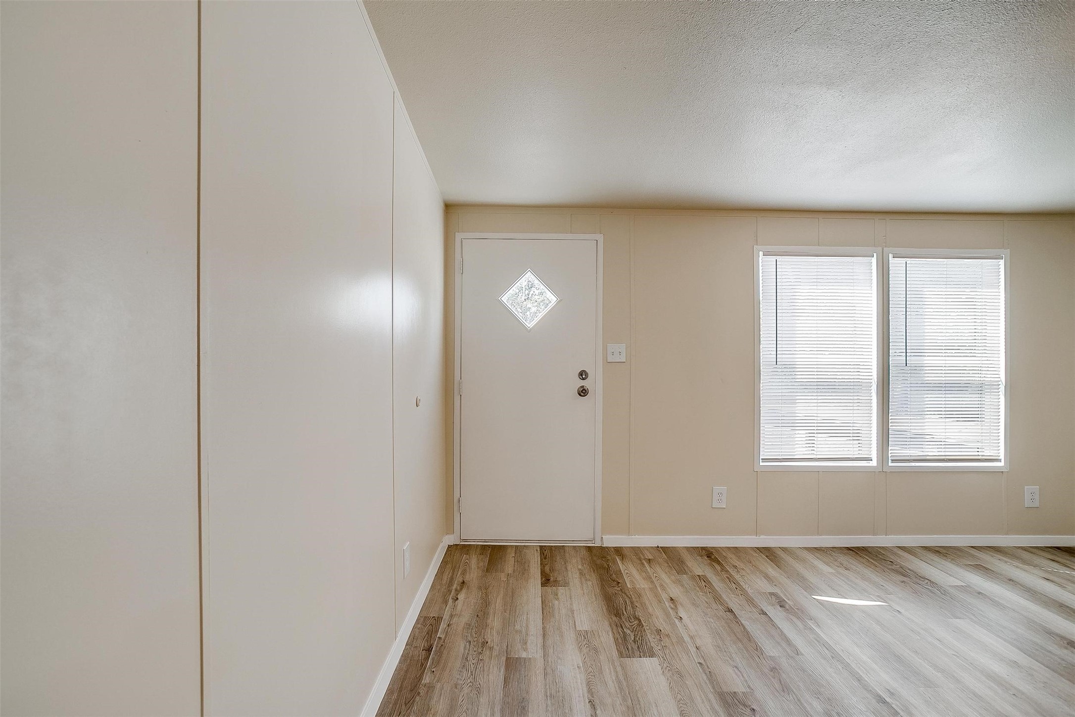 5460 Wendy Lane