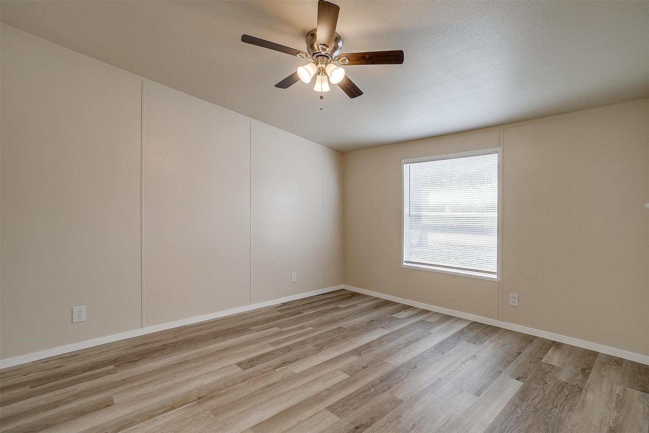 5460 Wendy Lane
