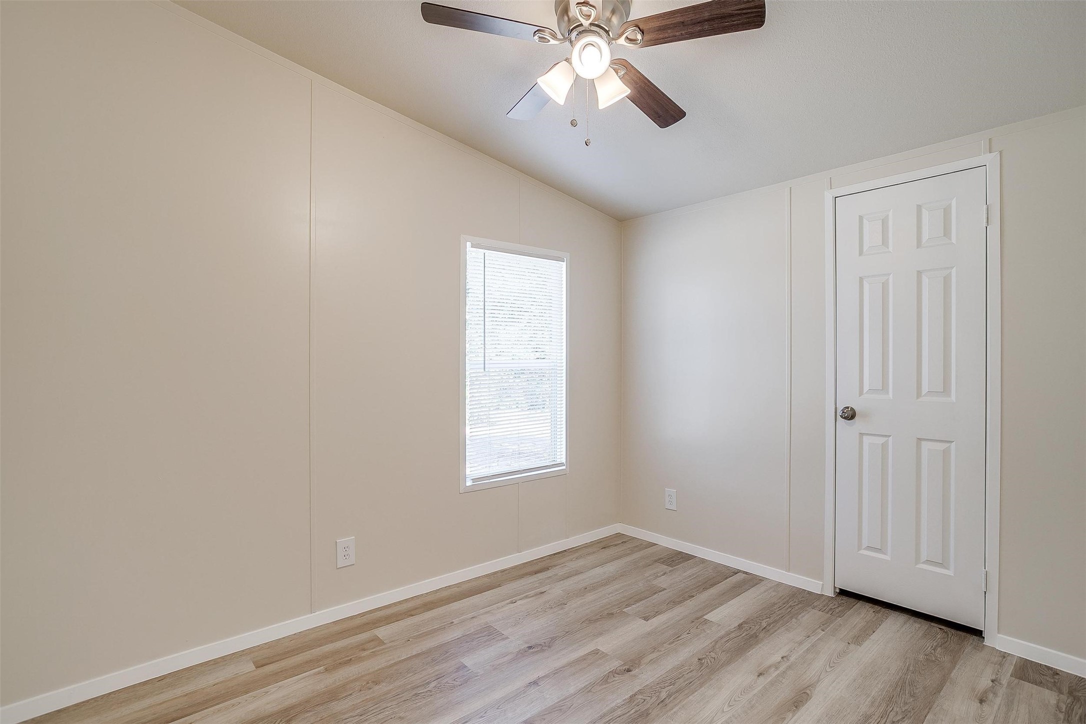 5460 Wendy Lane