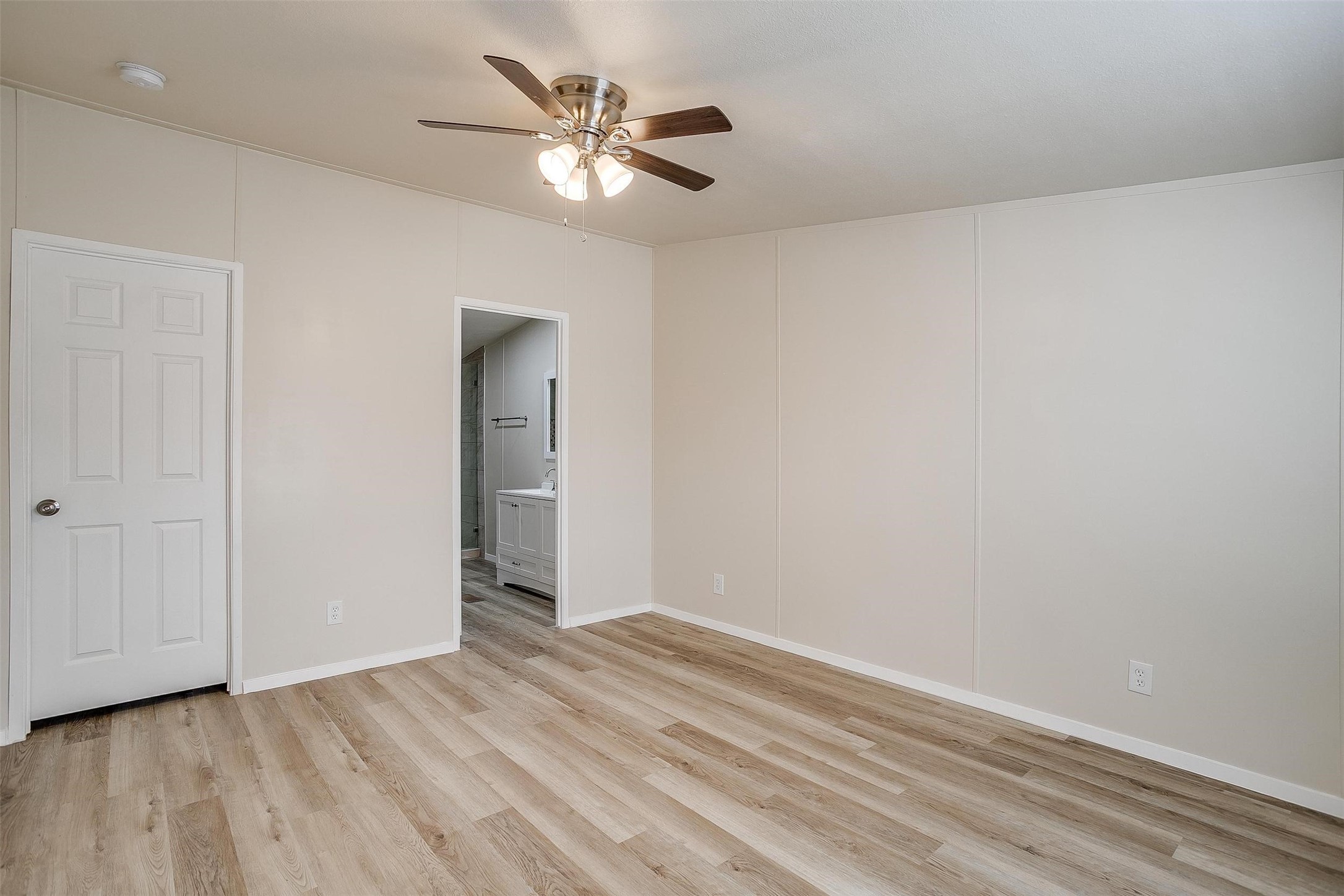 5460 Wendy Lane