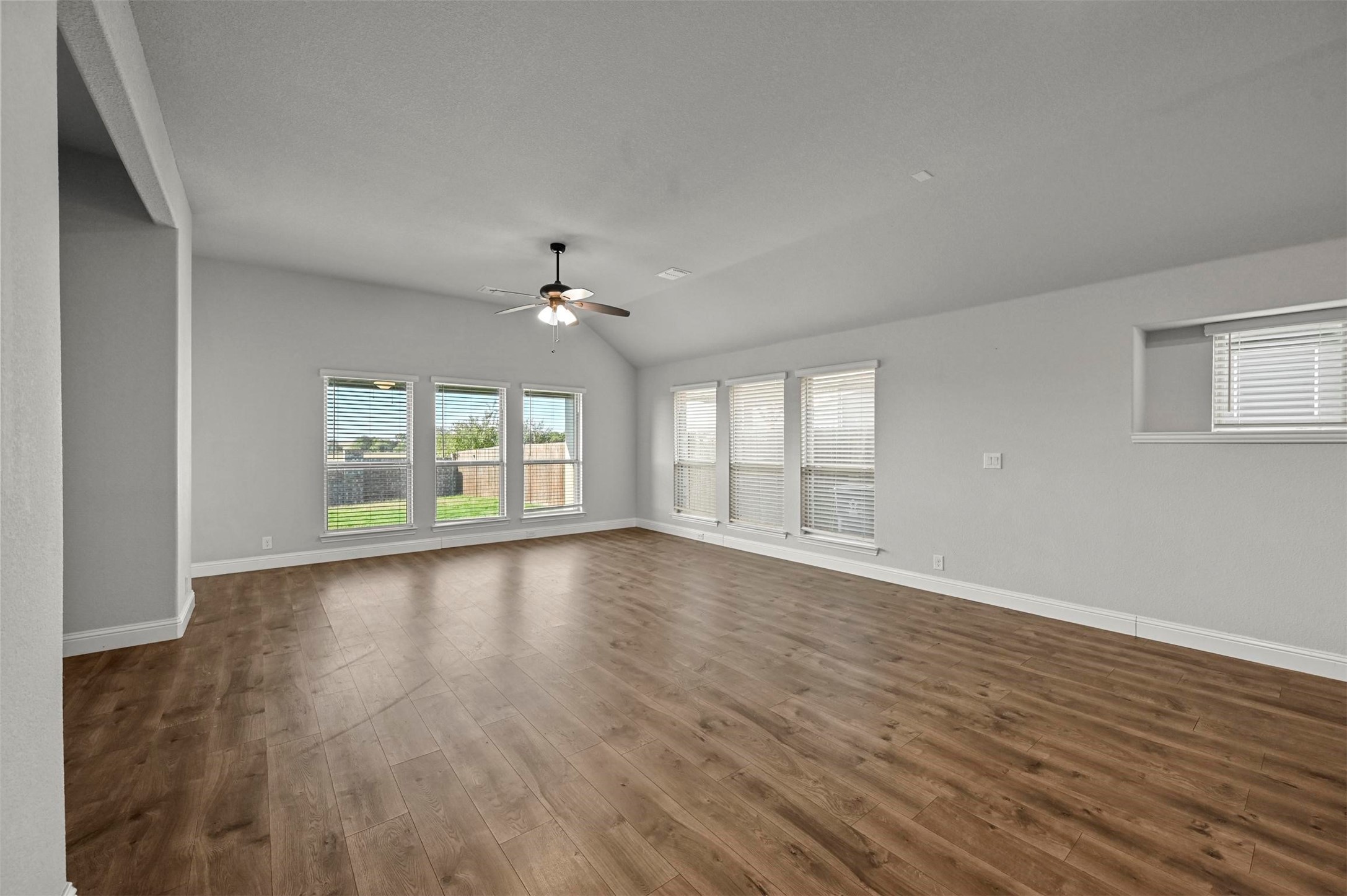 1124 Raptor Road