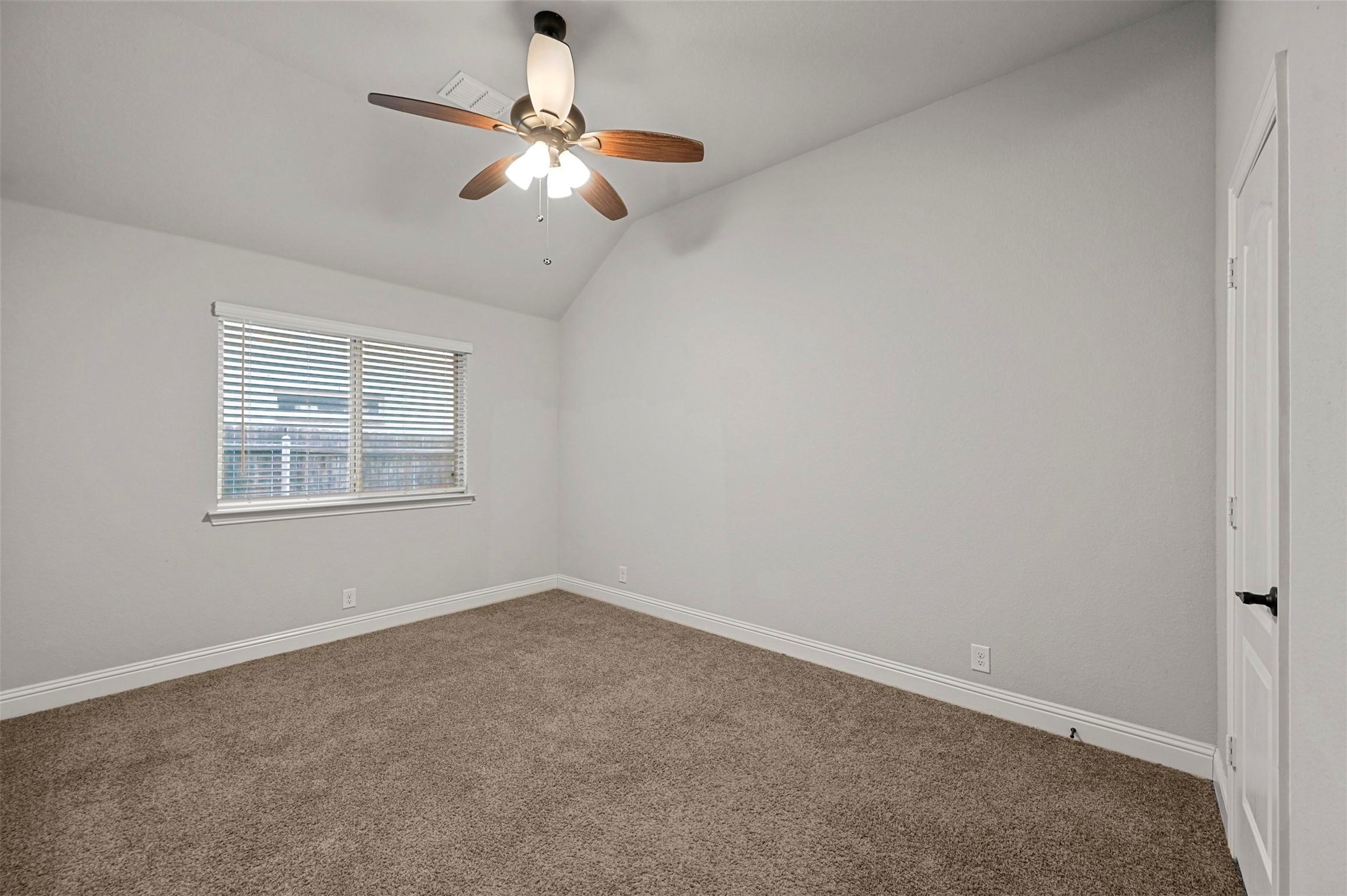 1124 Raptor Road