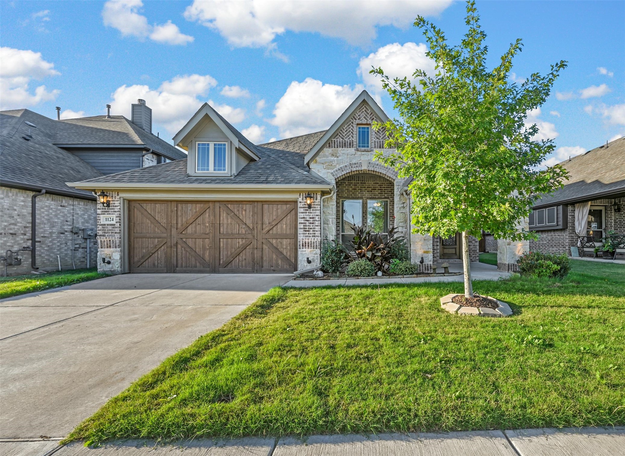 1124 Raptor Road