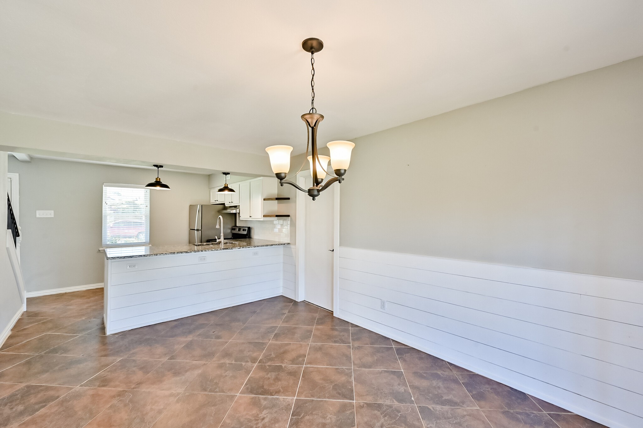 1105 Paula Drive