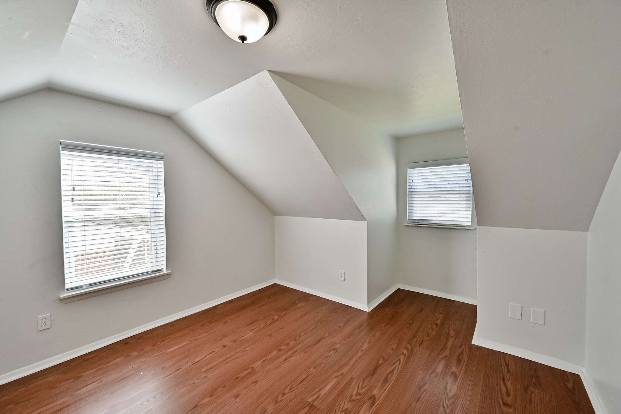 1105 Paula Drive