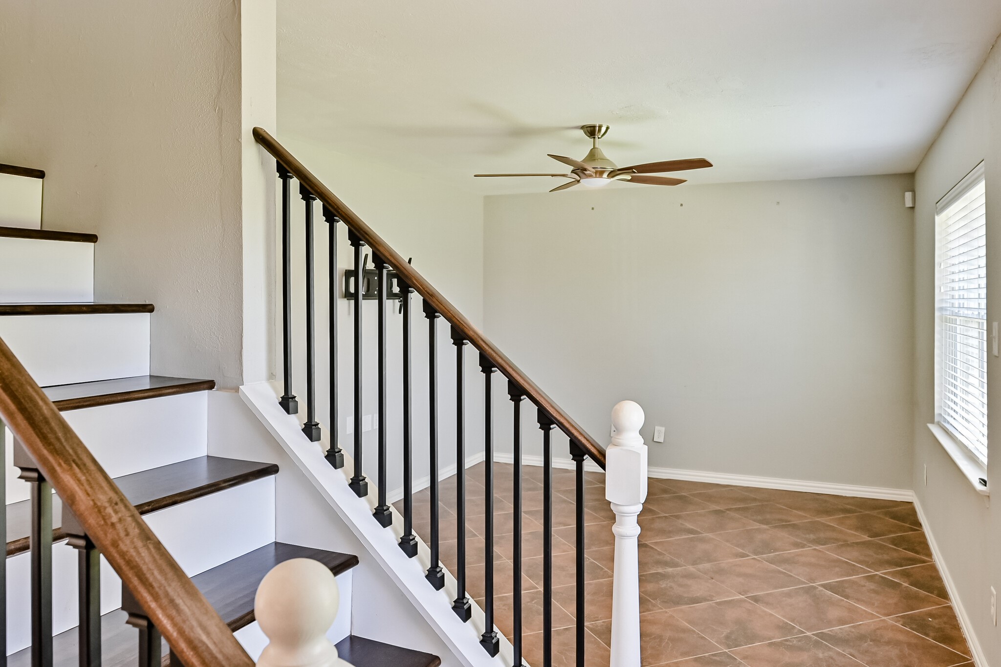 1105 Paula Drive