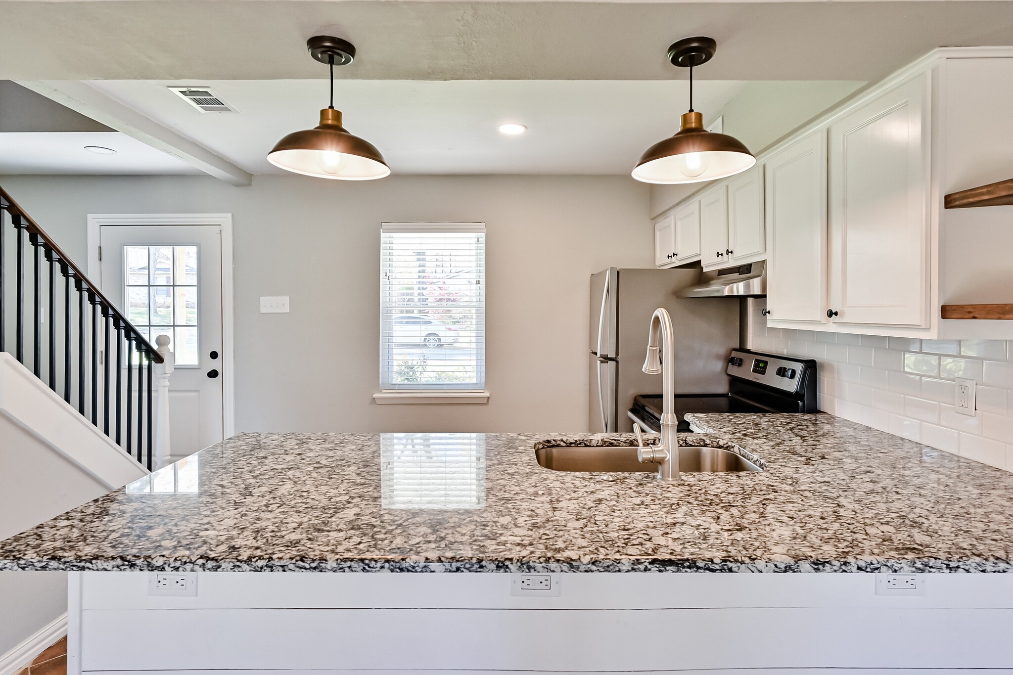 1105 Paula Drive