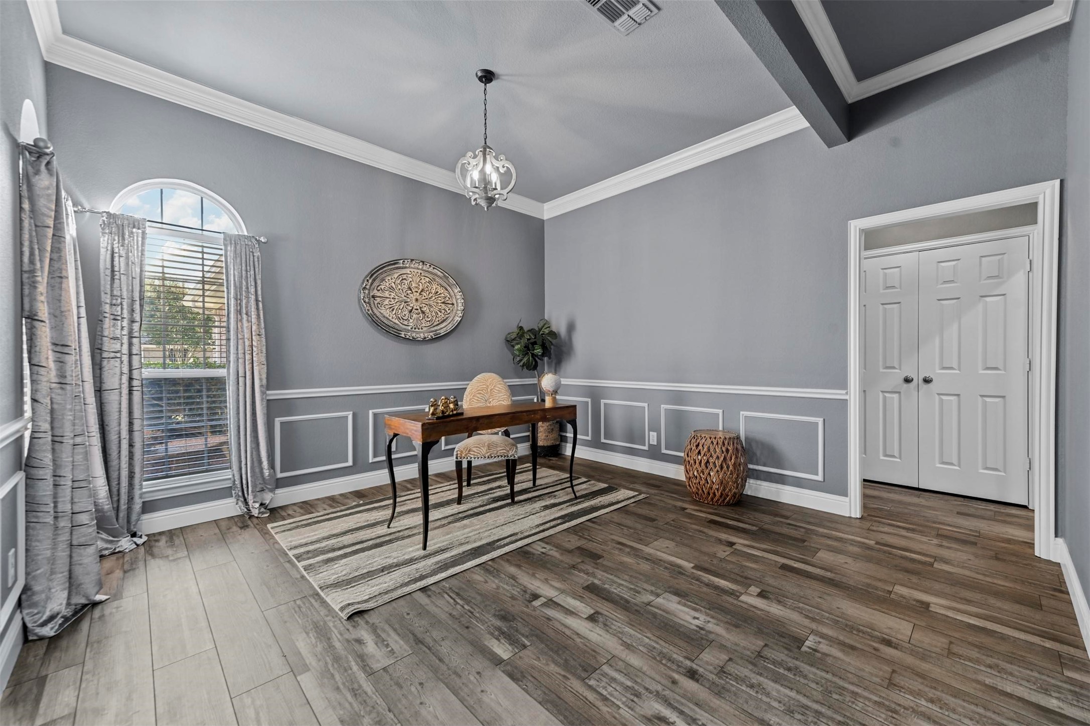 534 Broadsword Lane