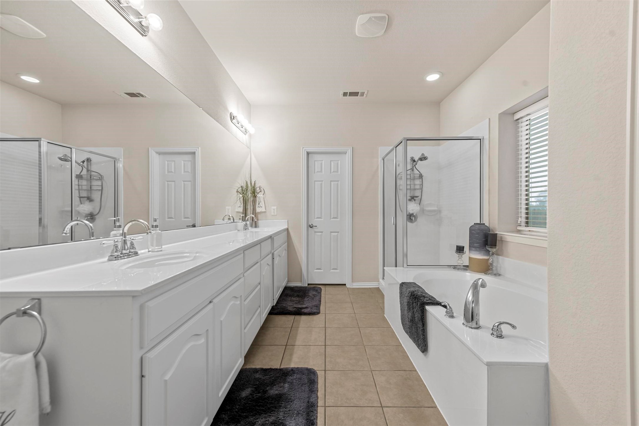 2601 Hardwood Trail