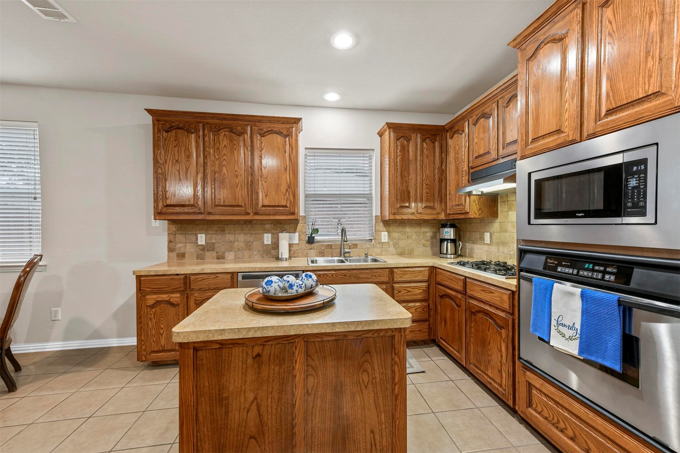 2601 Hardwood Trail