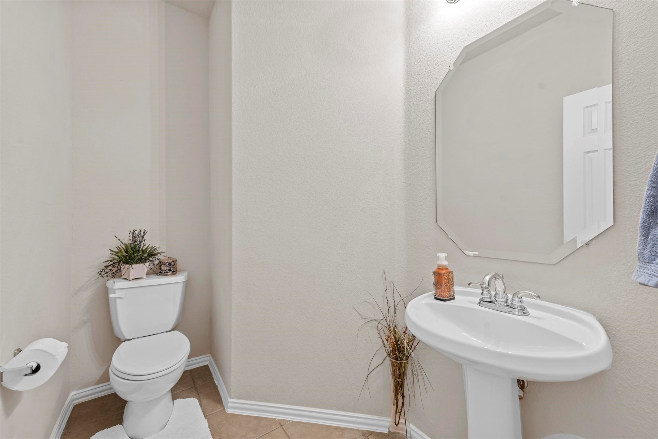 2601 Hardwood Trail