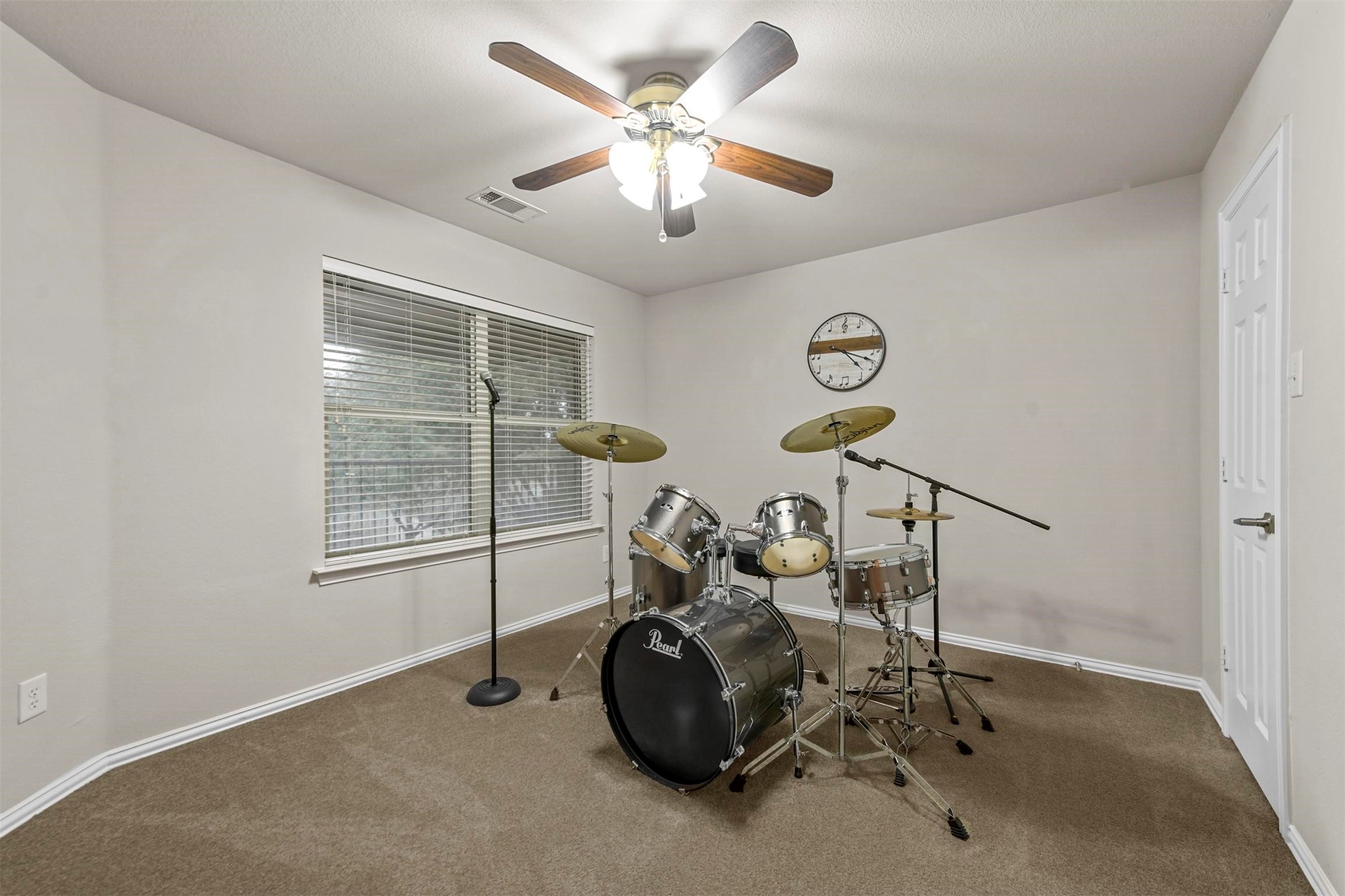 2601 Hardwood Trail