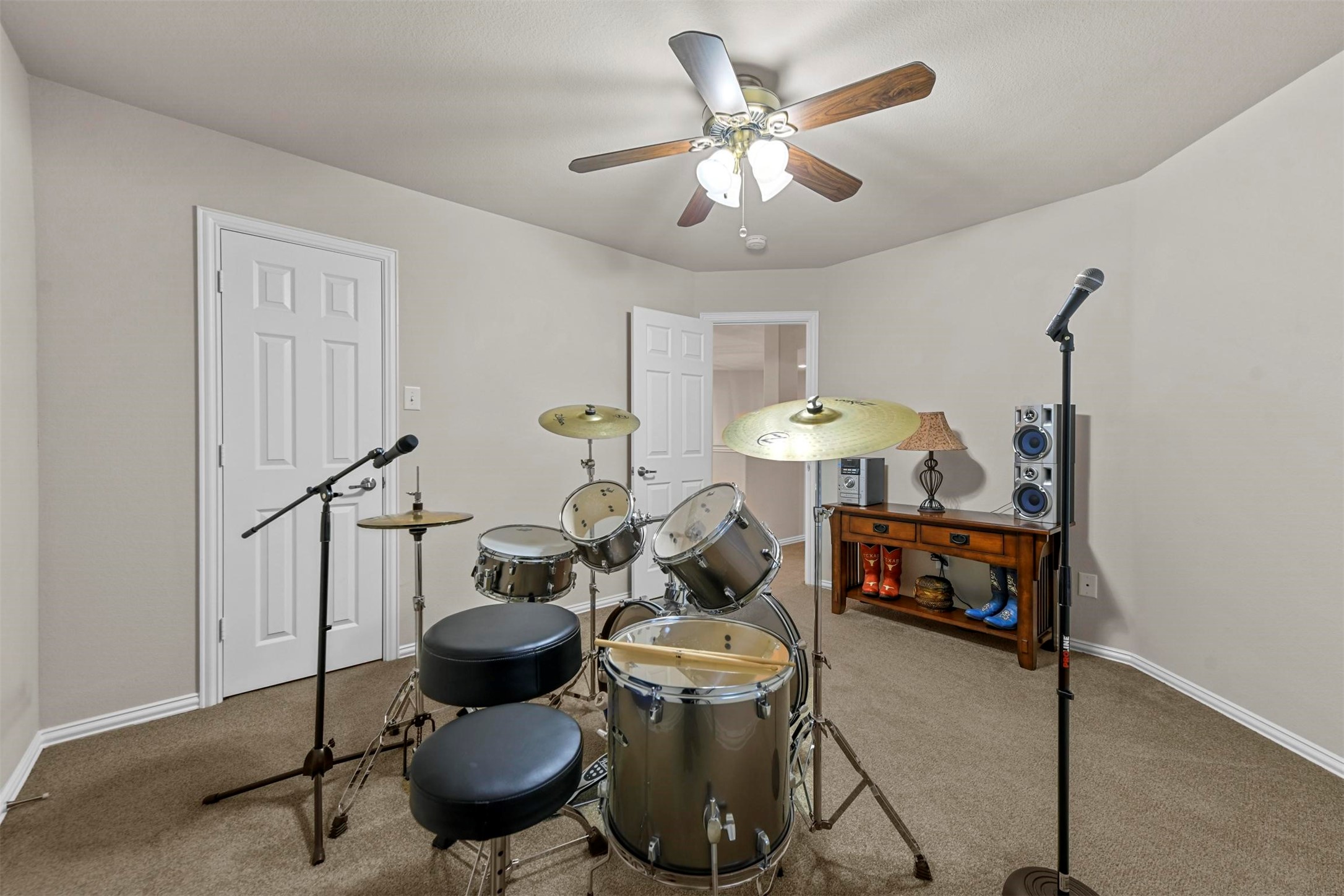 2601 Hardwood Trail