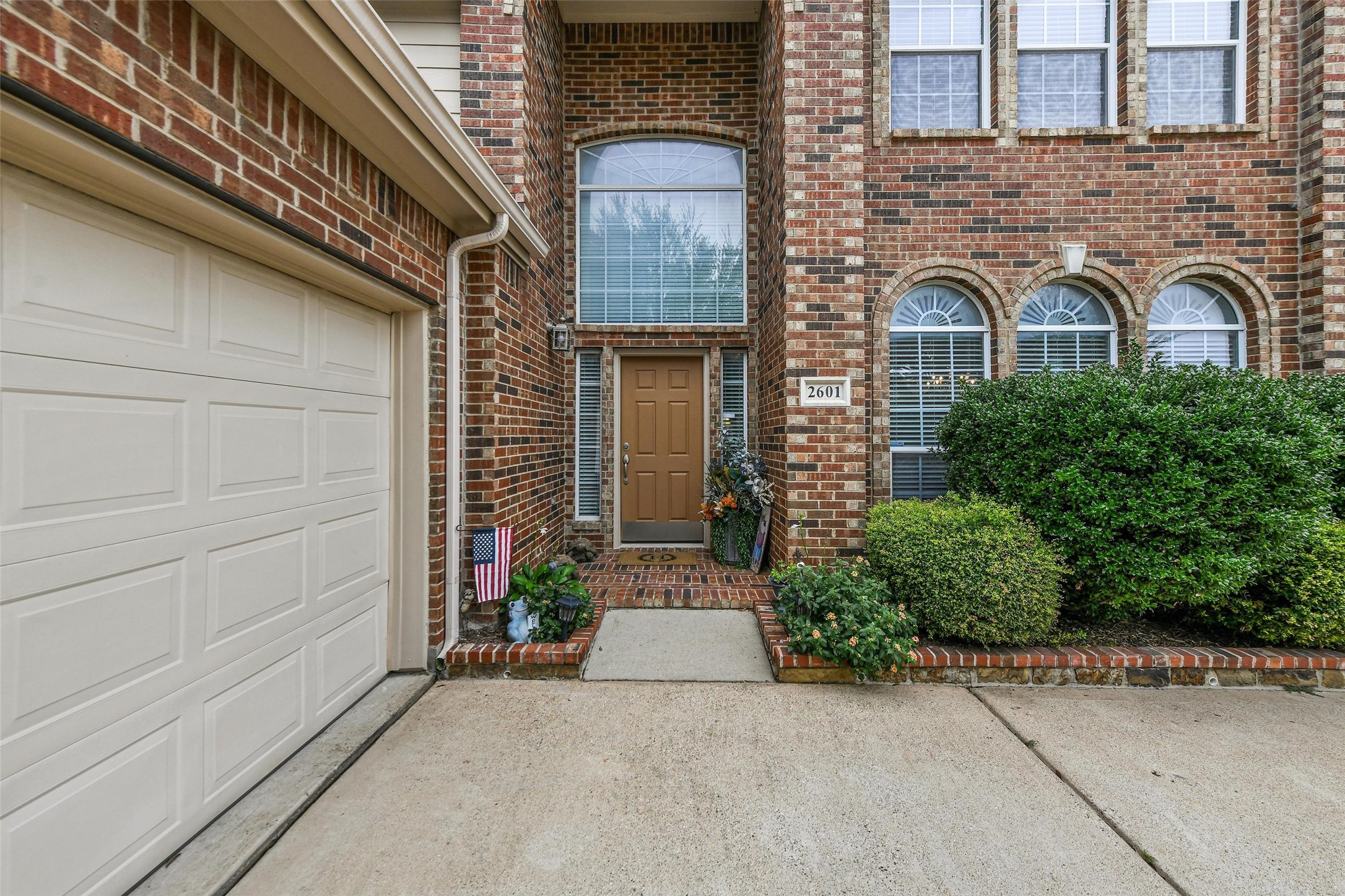 2601 Hardwood Trail