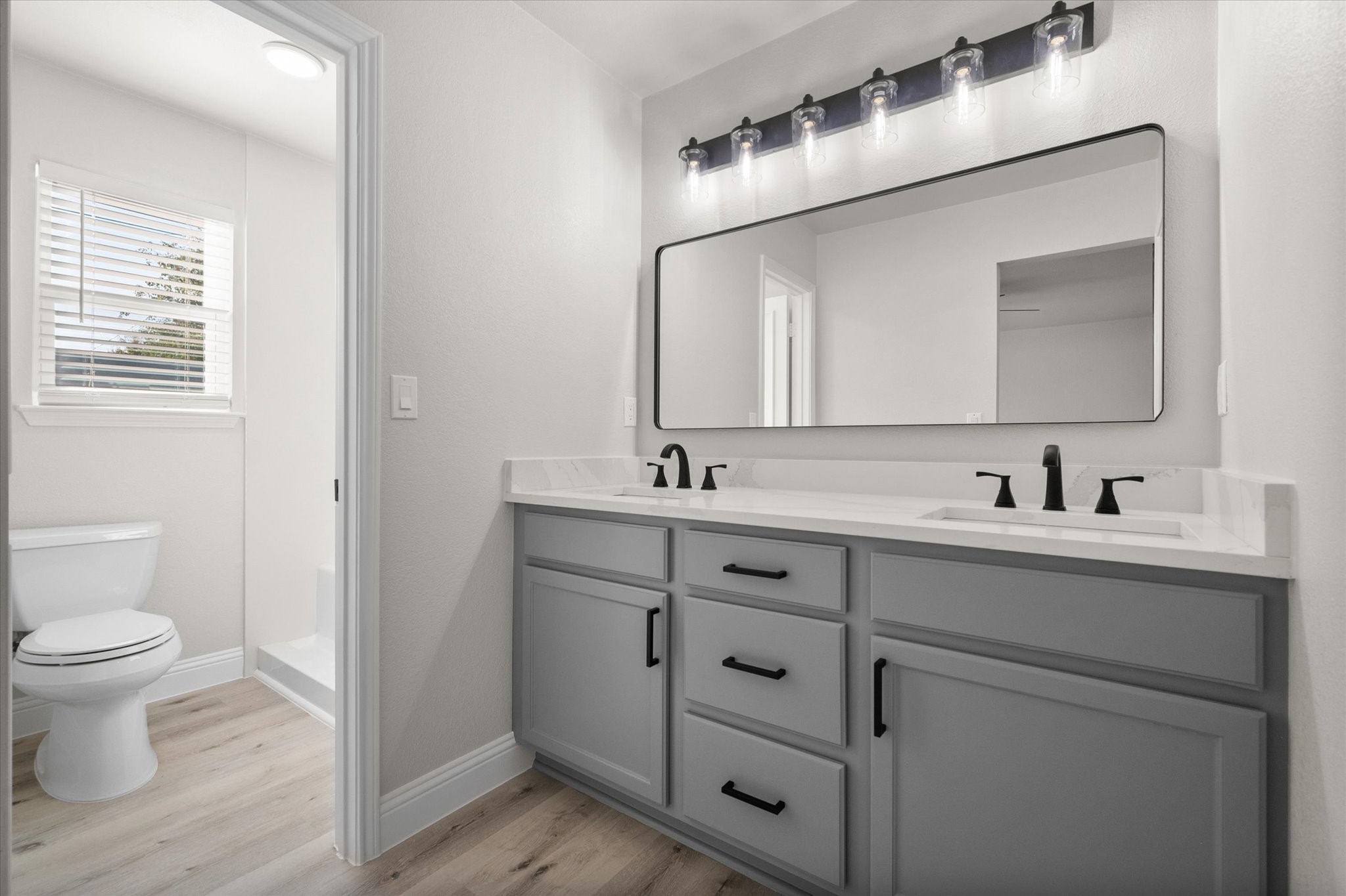 620 S Waxahachie Street