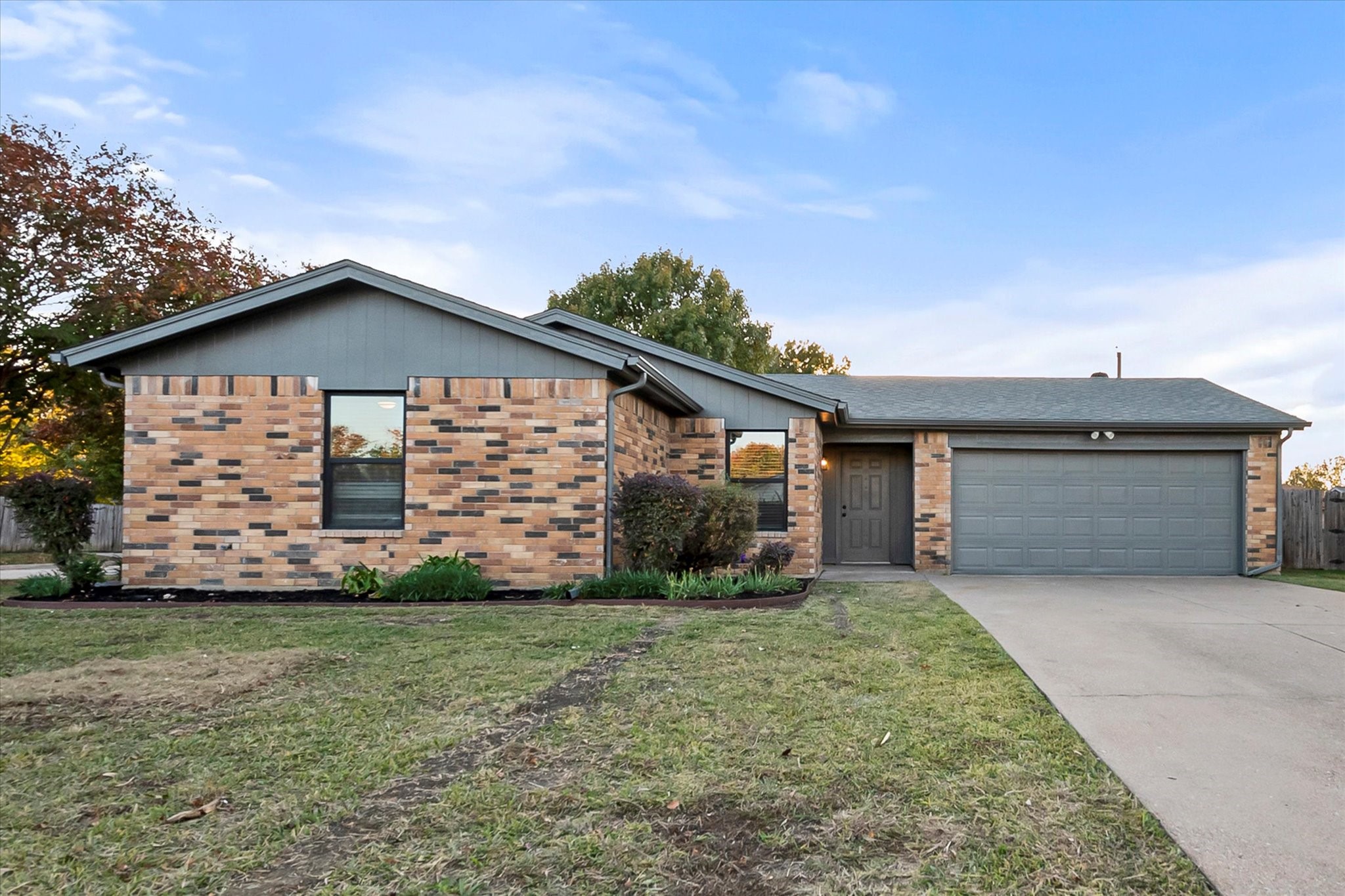 620 S Waxahachie Street