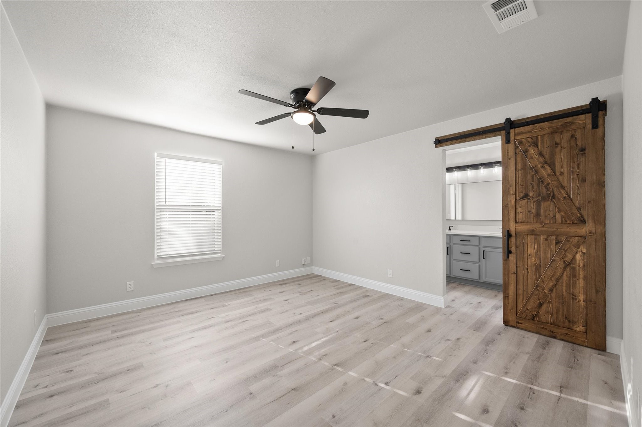 620 S Waxahachie Street