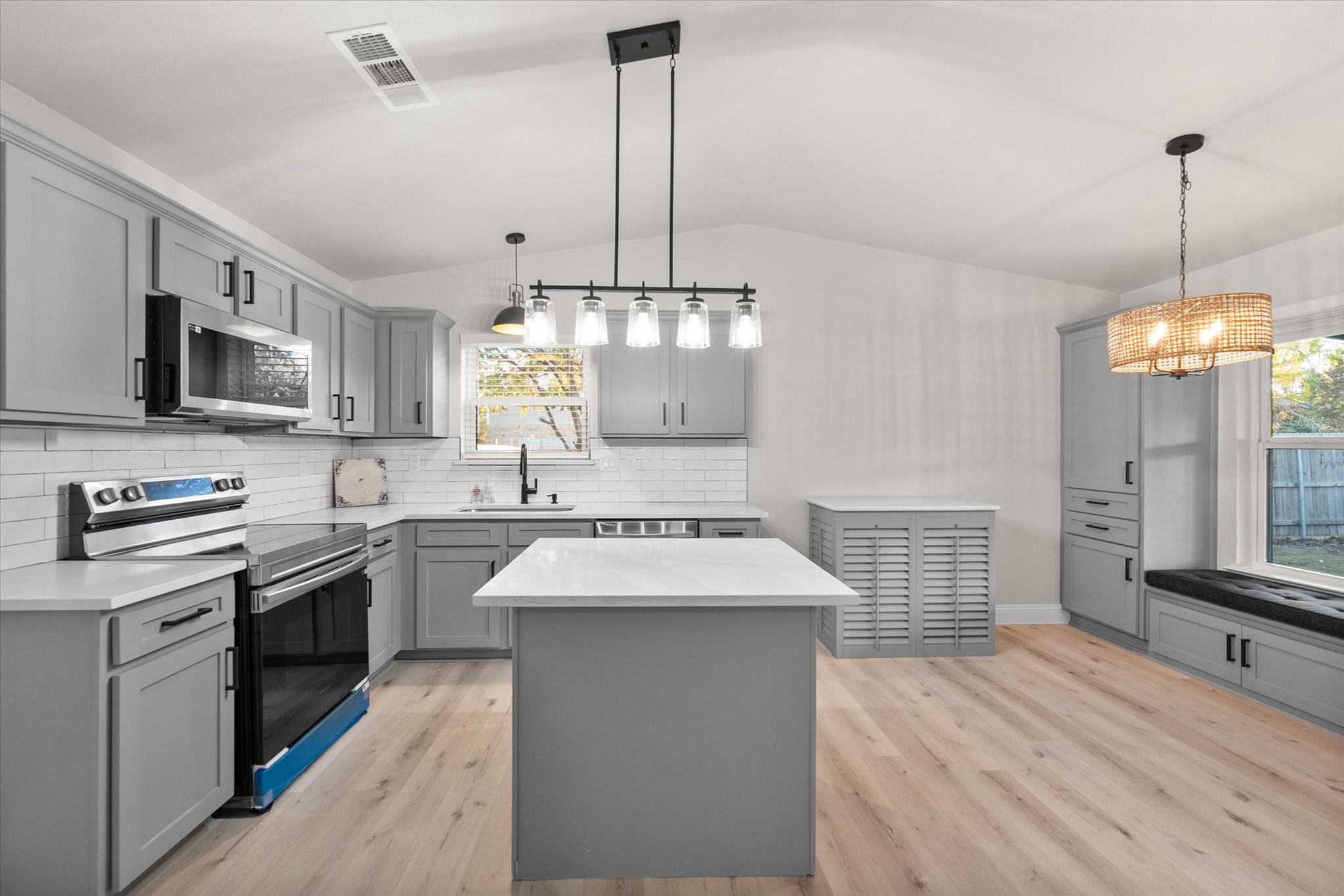 620 S Waxahachie Street