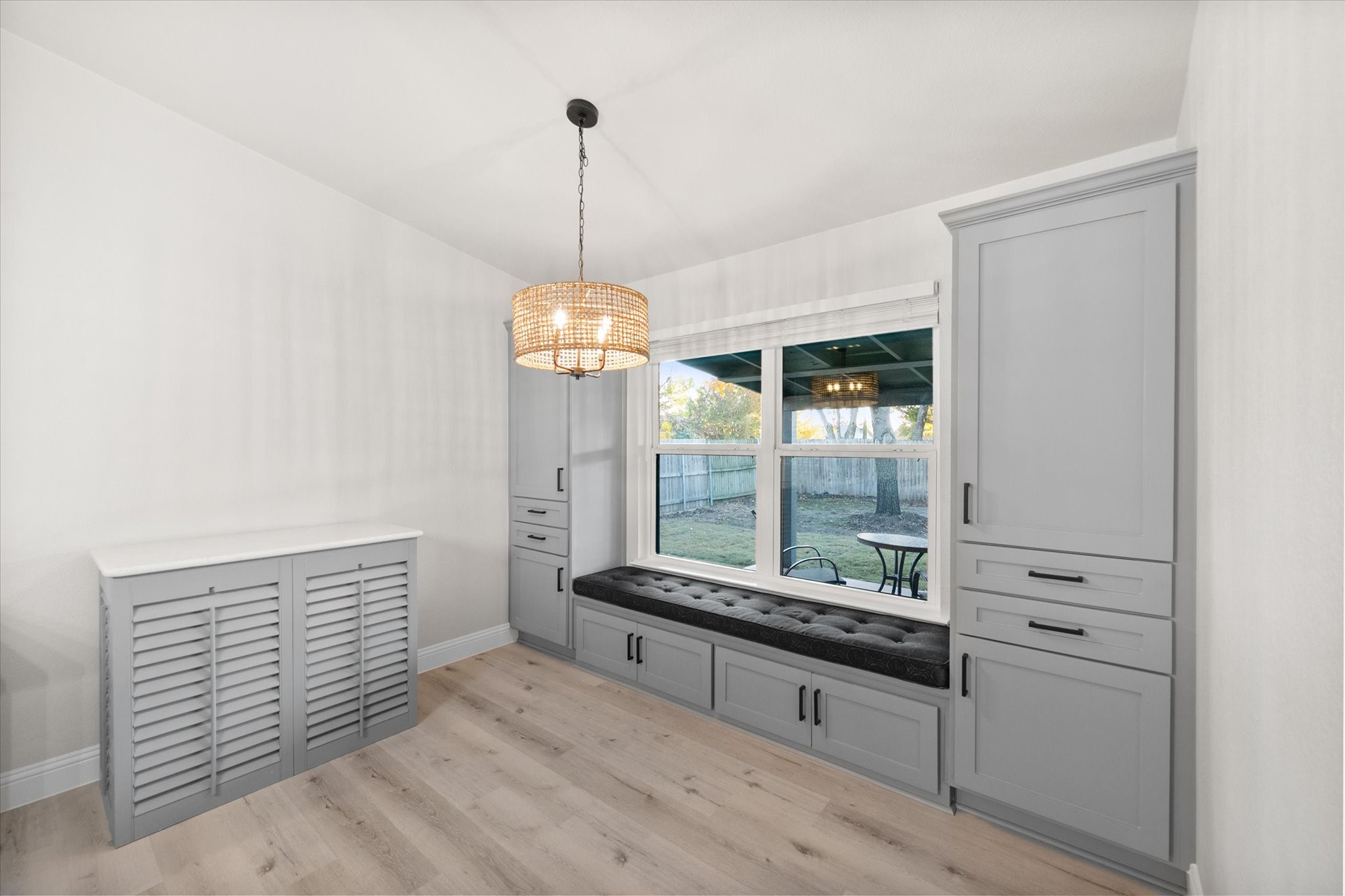 620 S Waxahachie Street