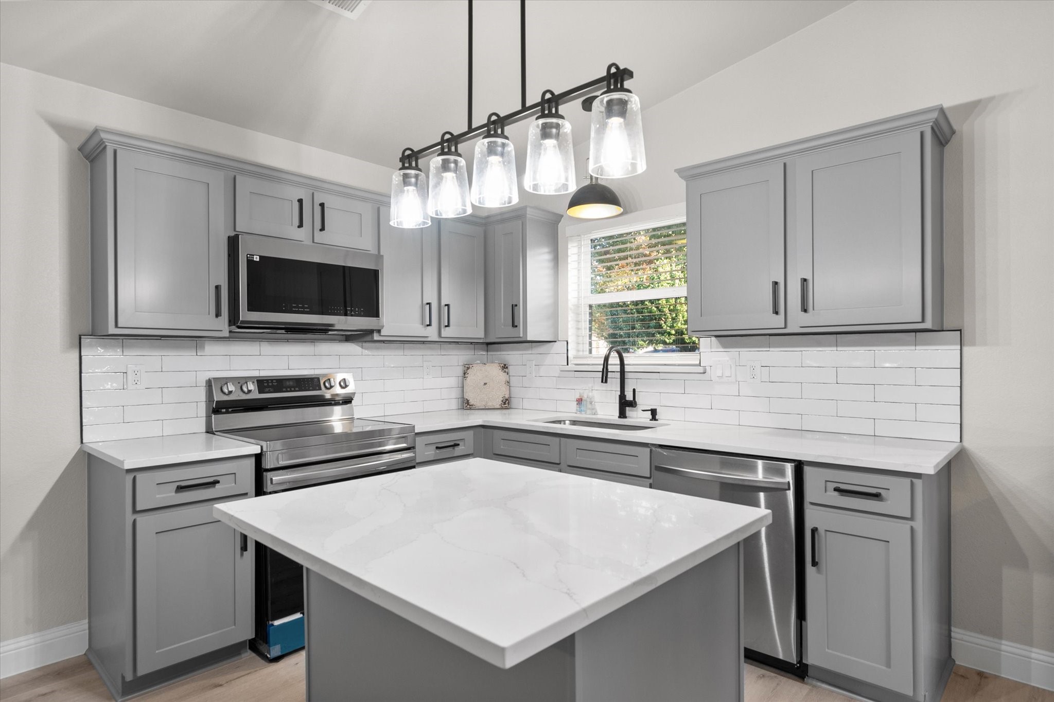 620 S Waxahachie Street