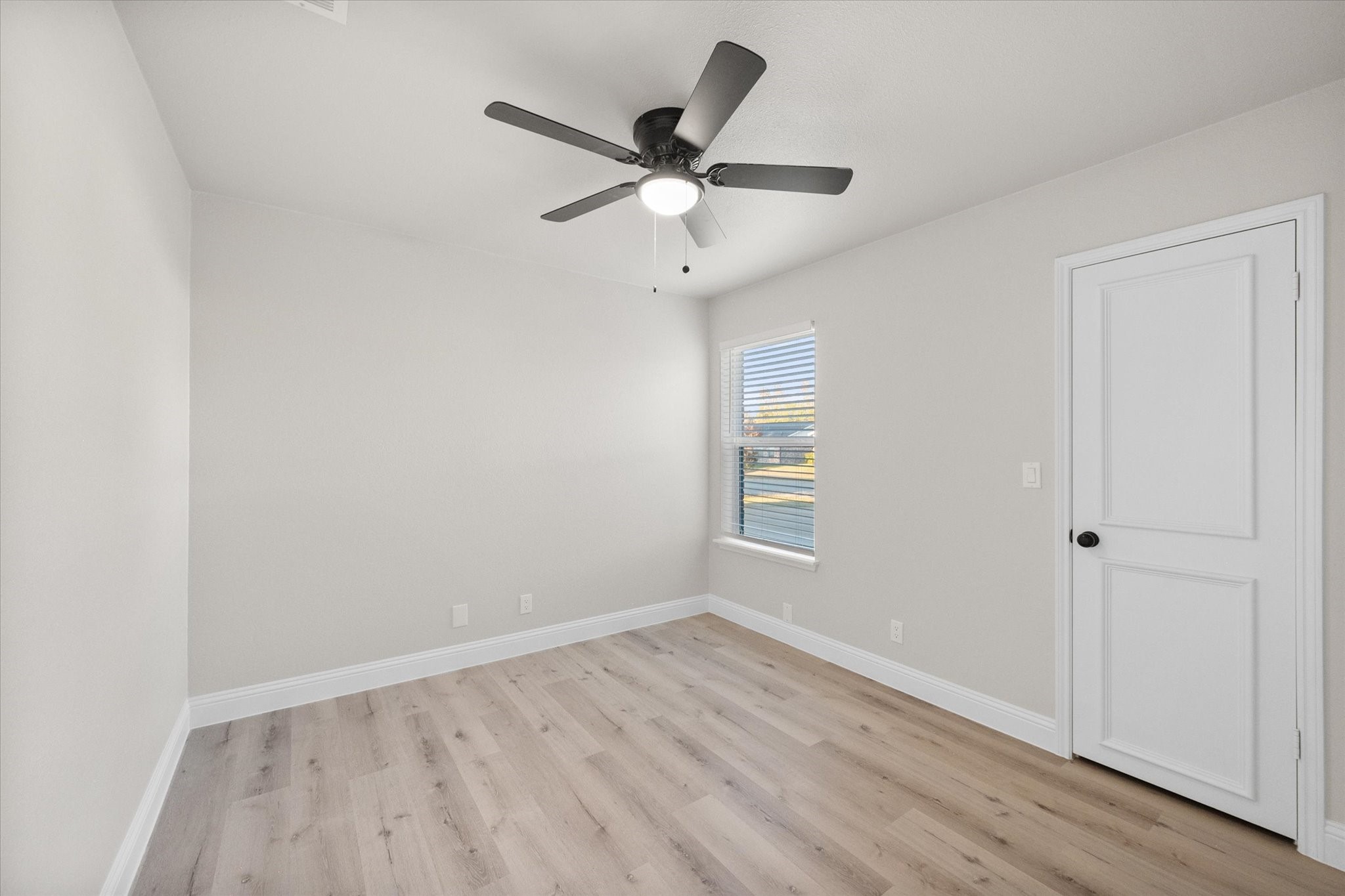 620 S Waxahachie Street