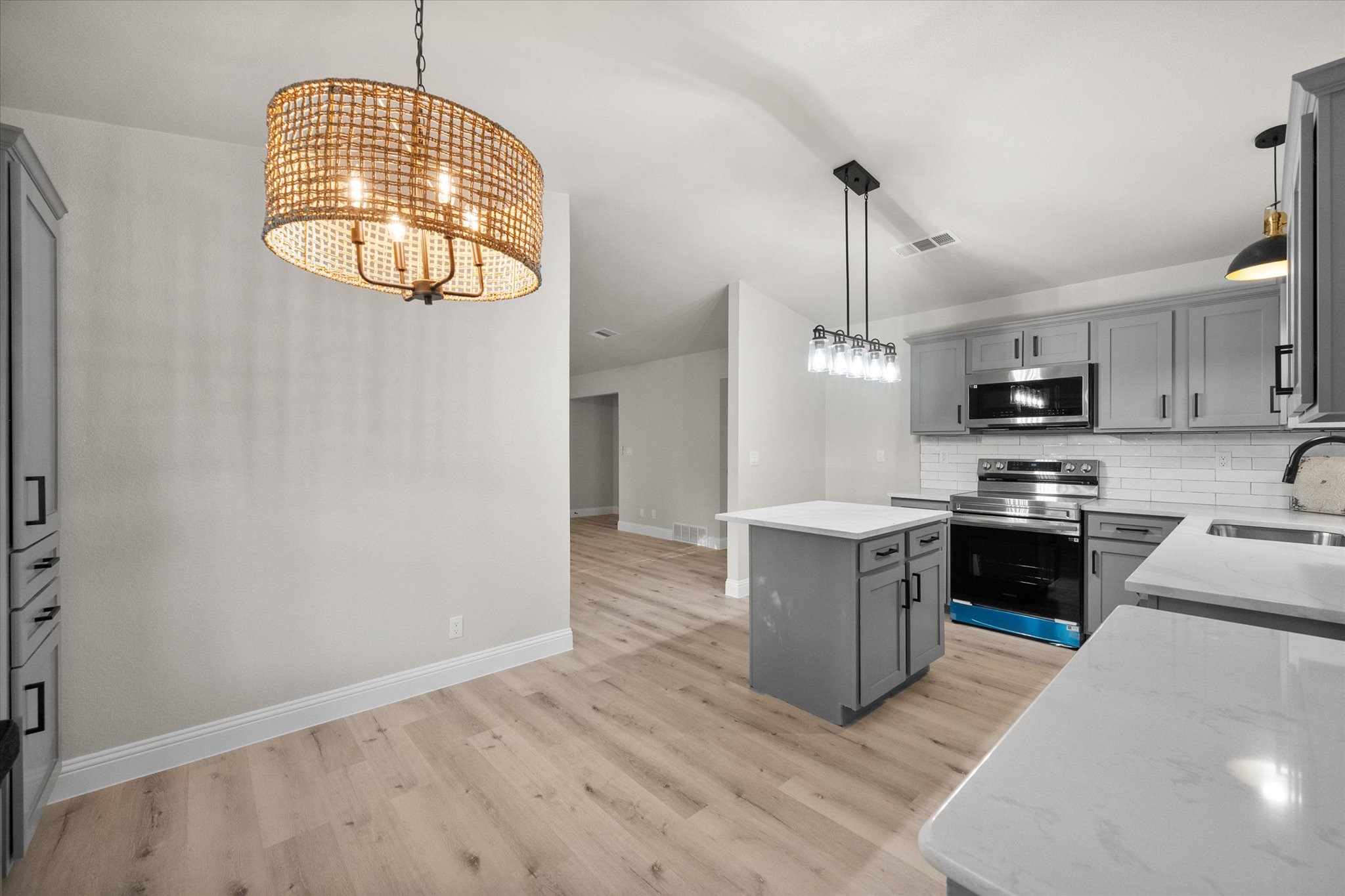 620 S Waxahachie Street