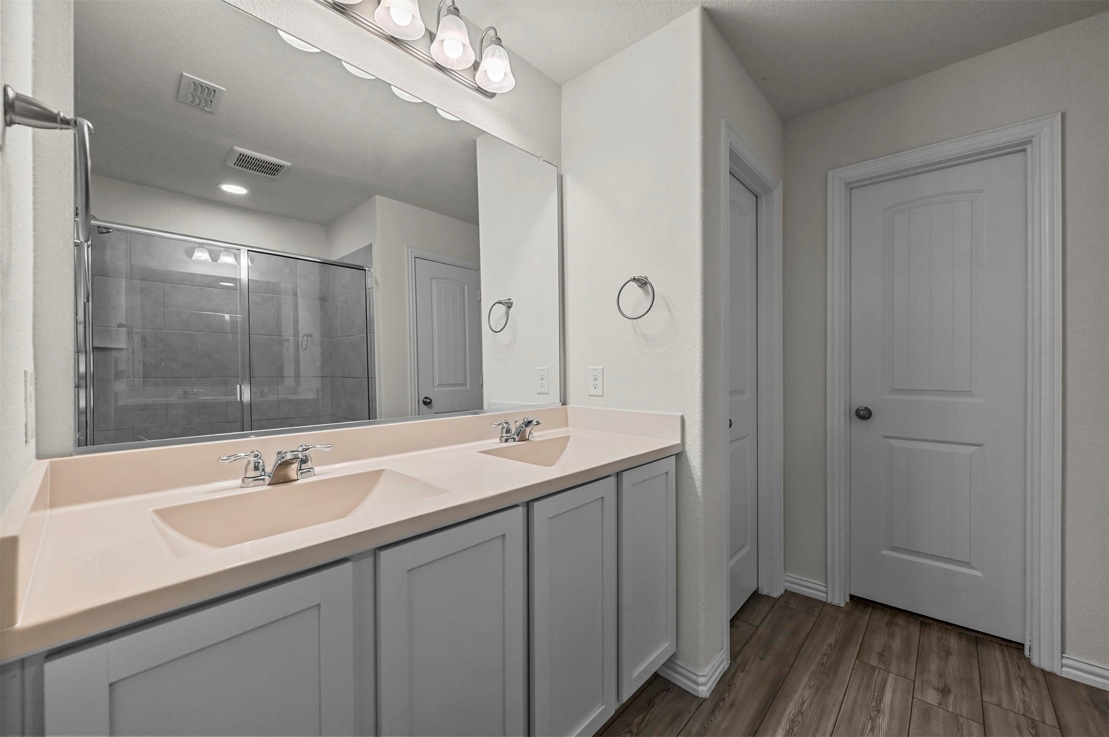 9106 Fall Creek Court