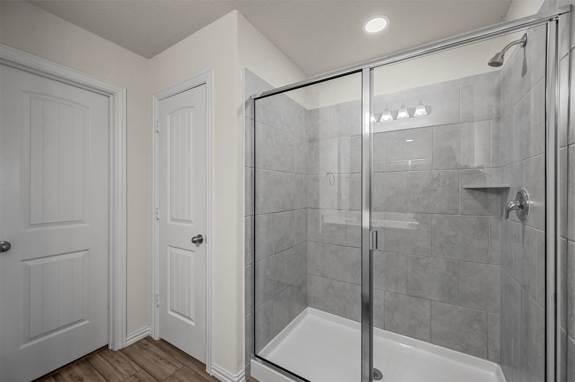 9106 Fall Creek Court
