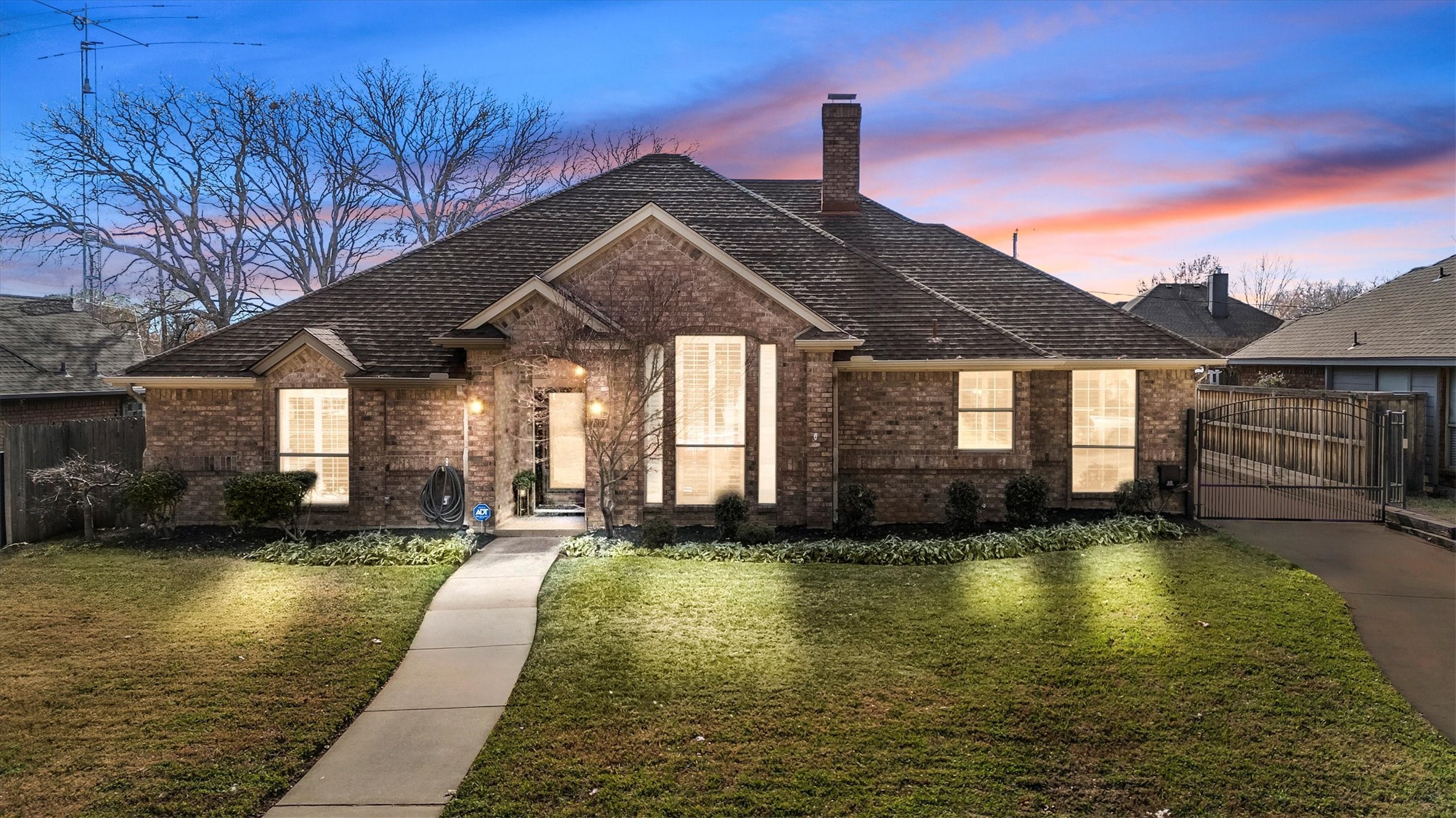 3204 Kenilworth Drive