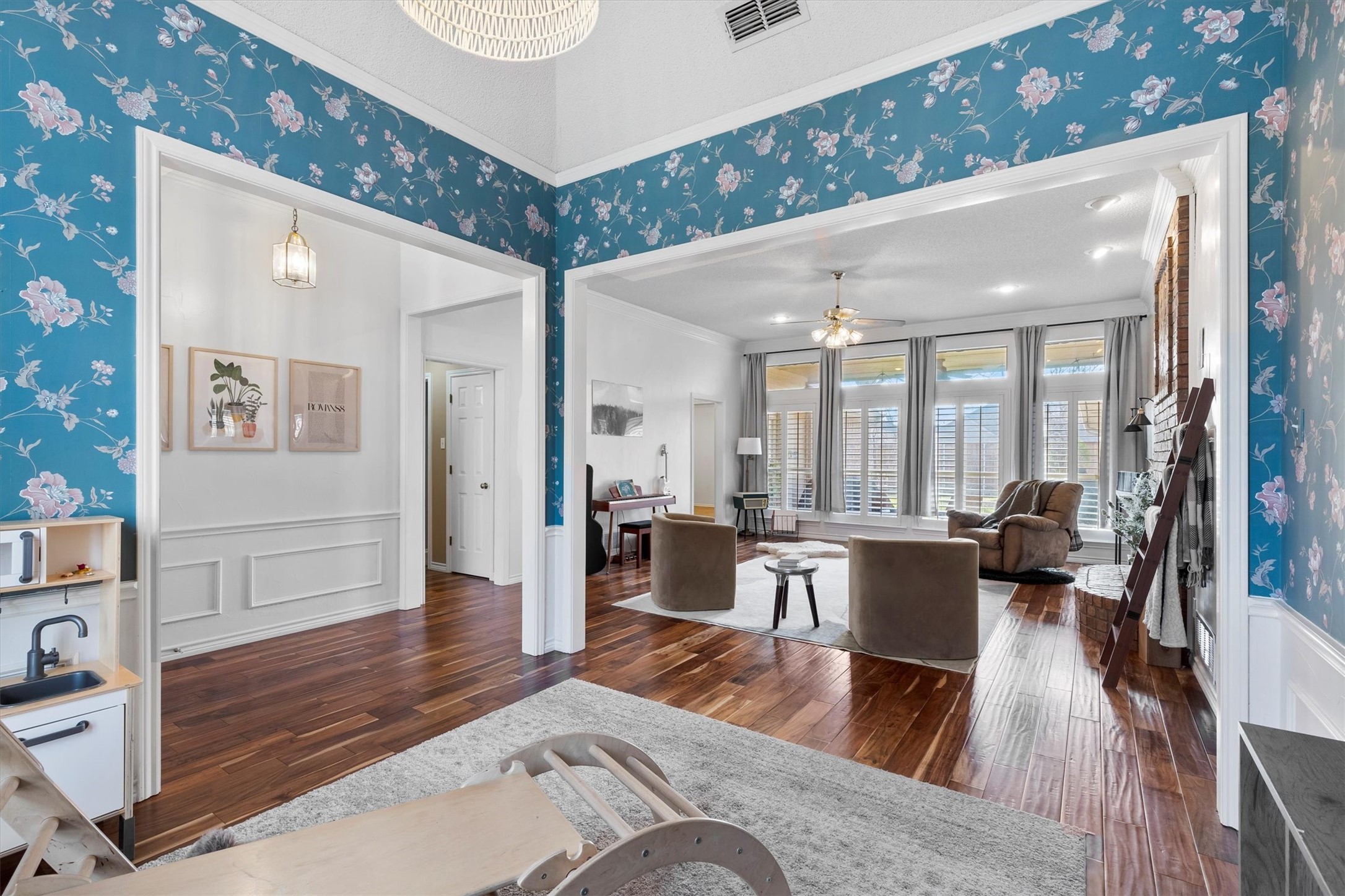 3204 Kenilworth Drive