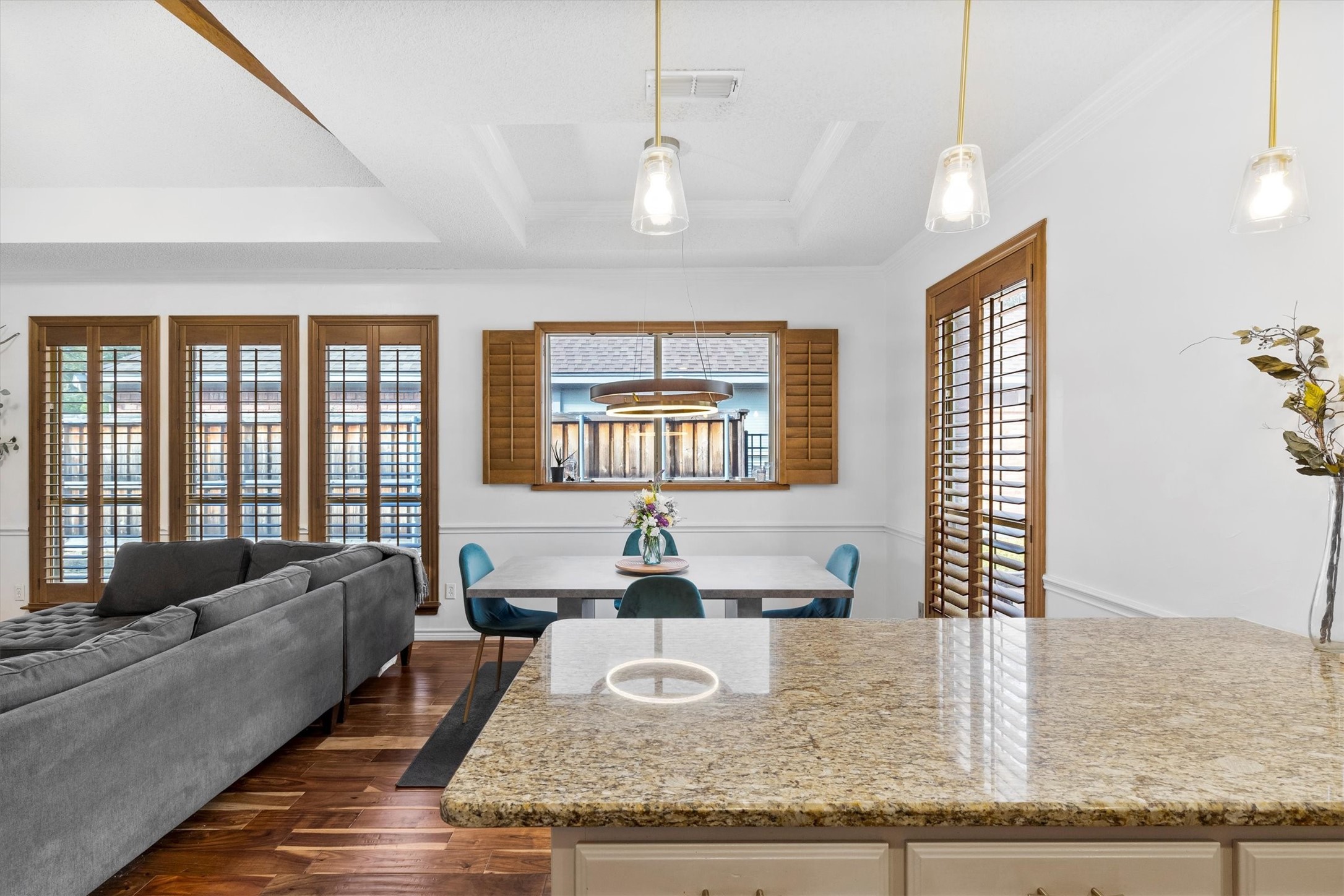 3204 Kenilworth Drive