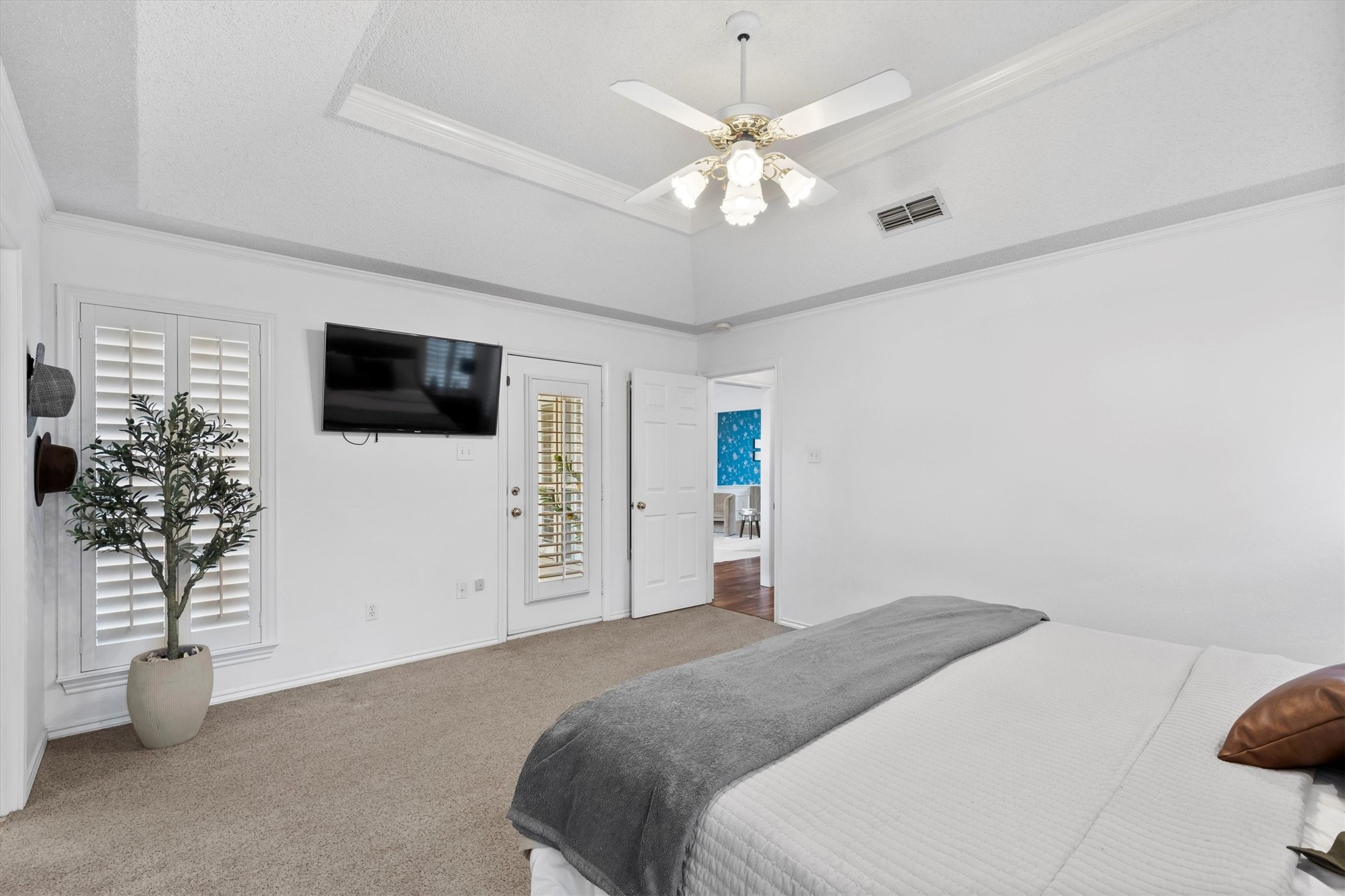 3204 Kenilworth Drive