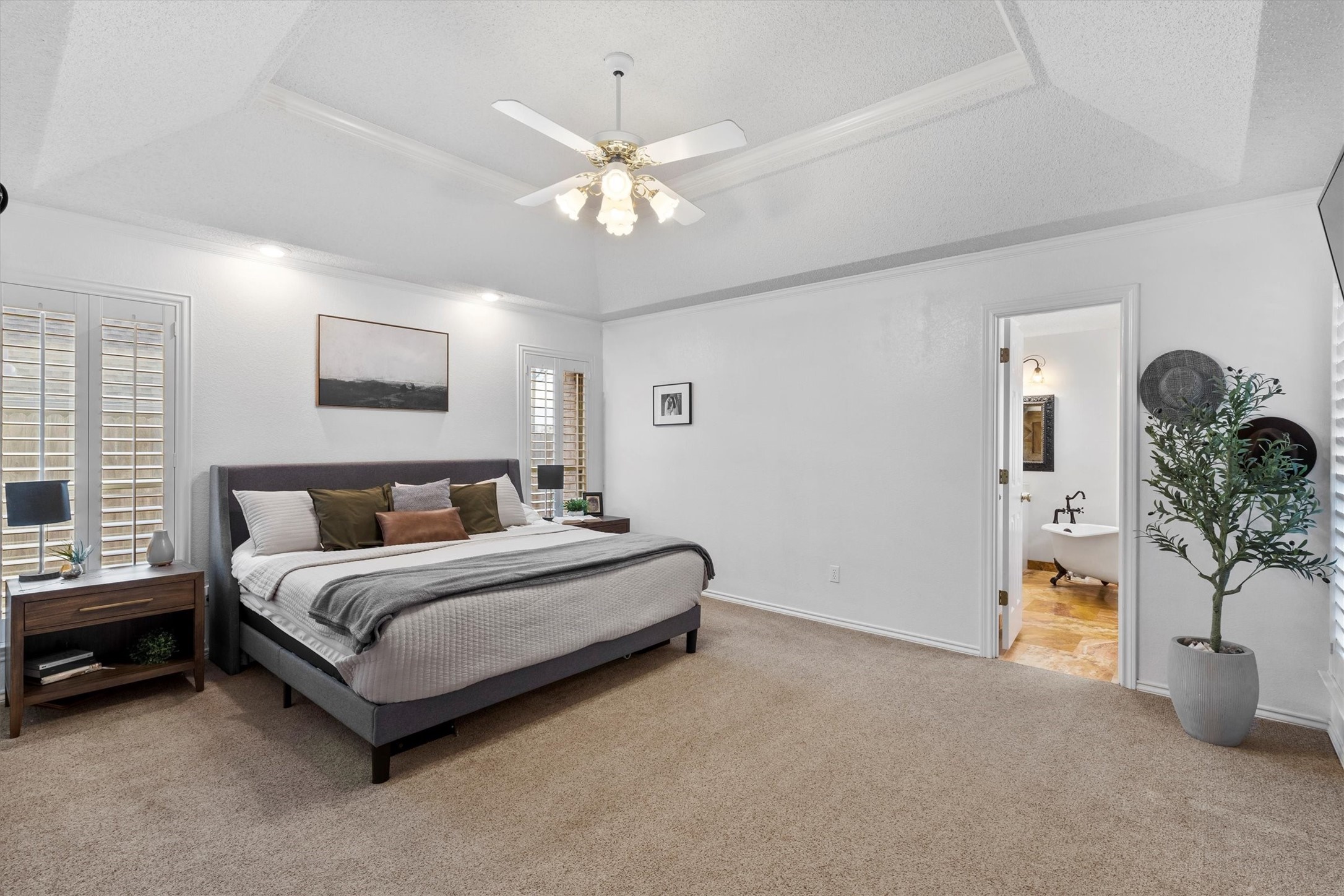 3204 Kenilworth Drive