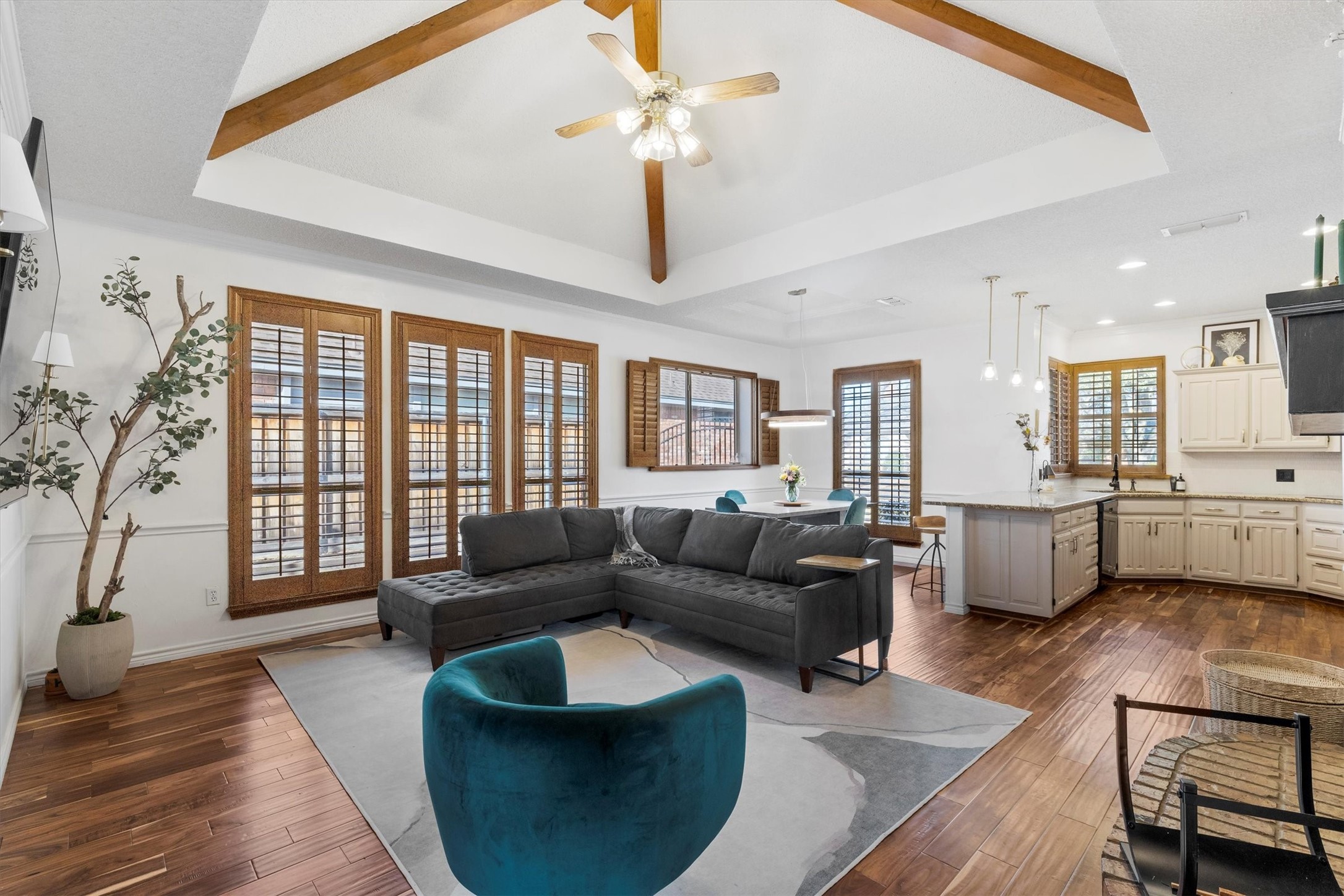 3204 Kenilworth Drive