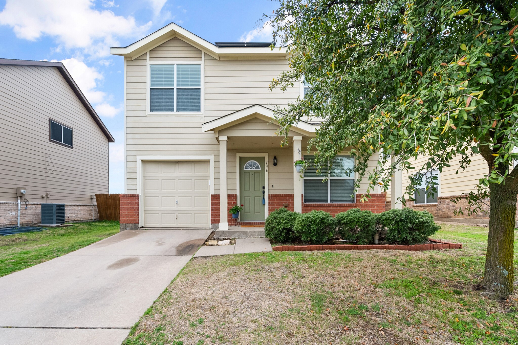 136 Lone Star Avenue