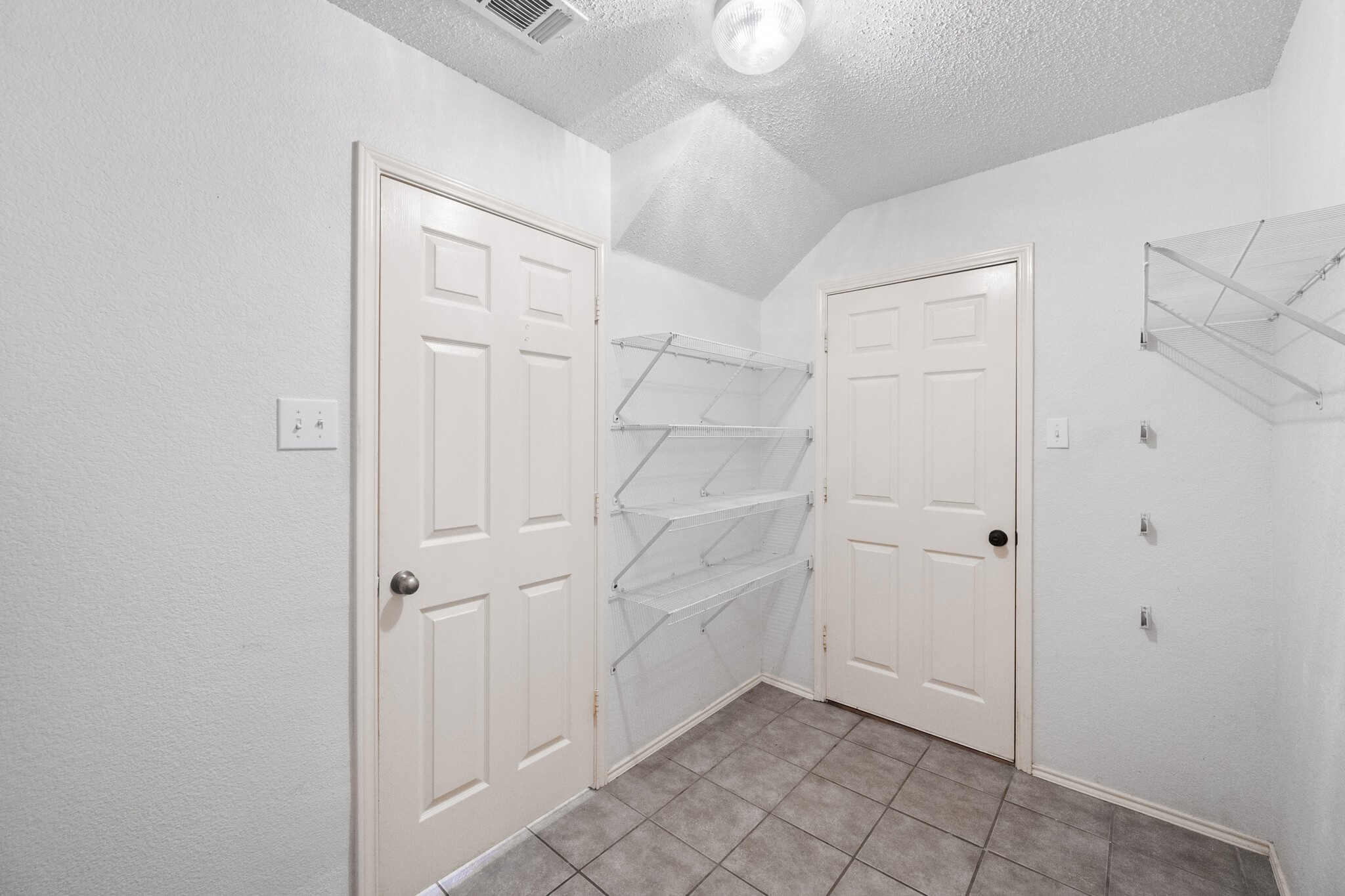 136 Lone Star Avenue