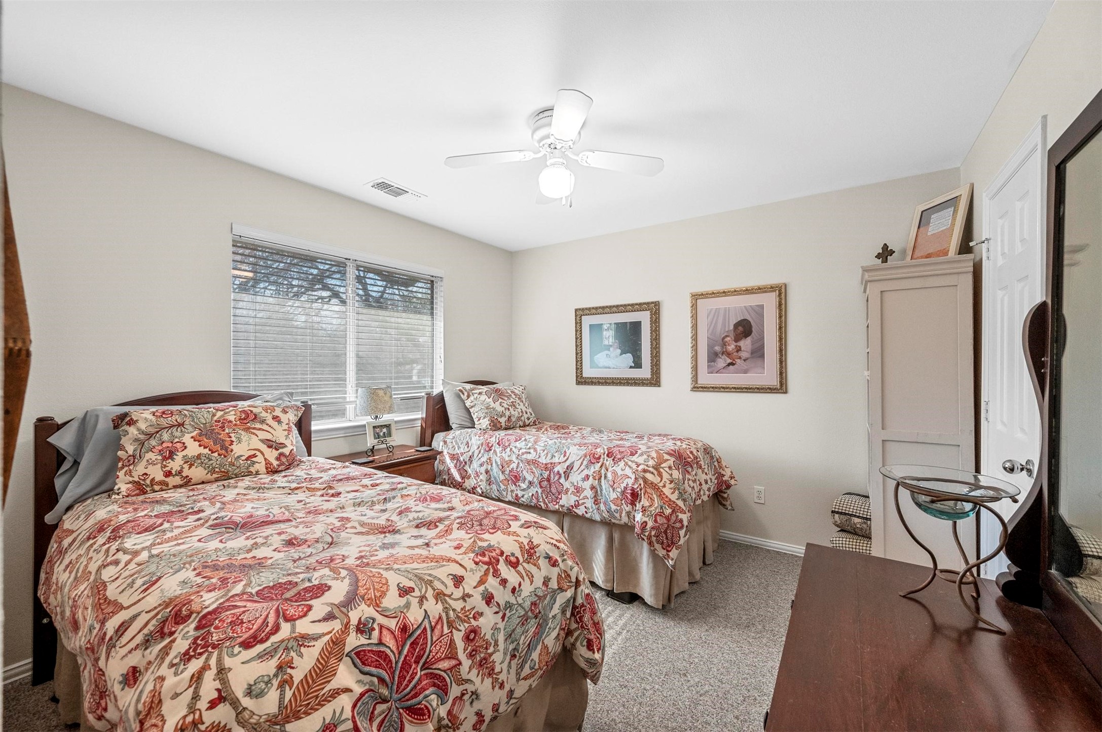 19 Brook Arbor Court