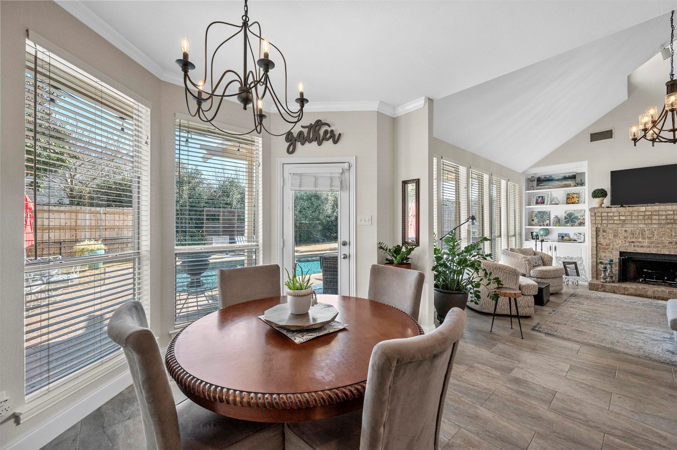 19 Brook Arbor Court