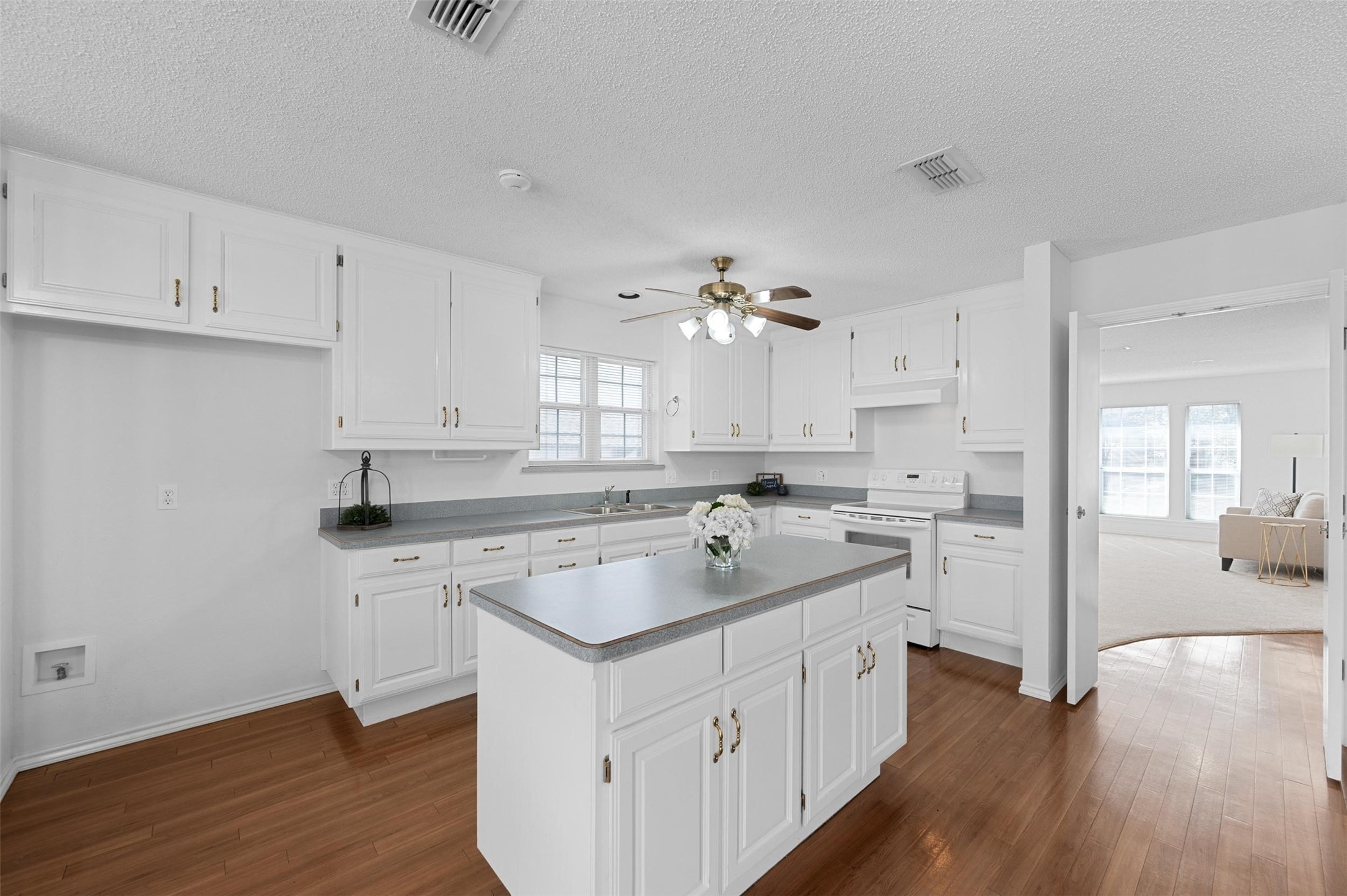 805 Water View Drive