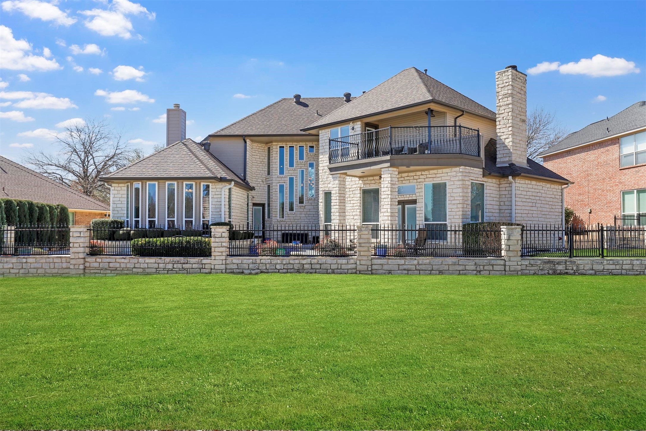824 Muirfield Drive
