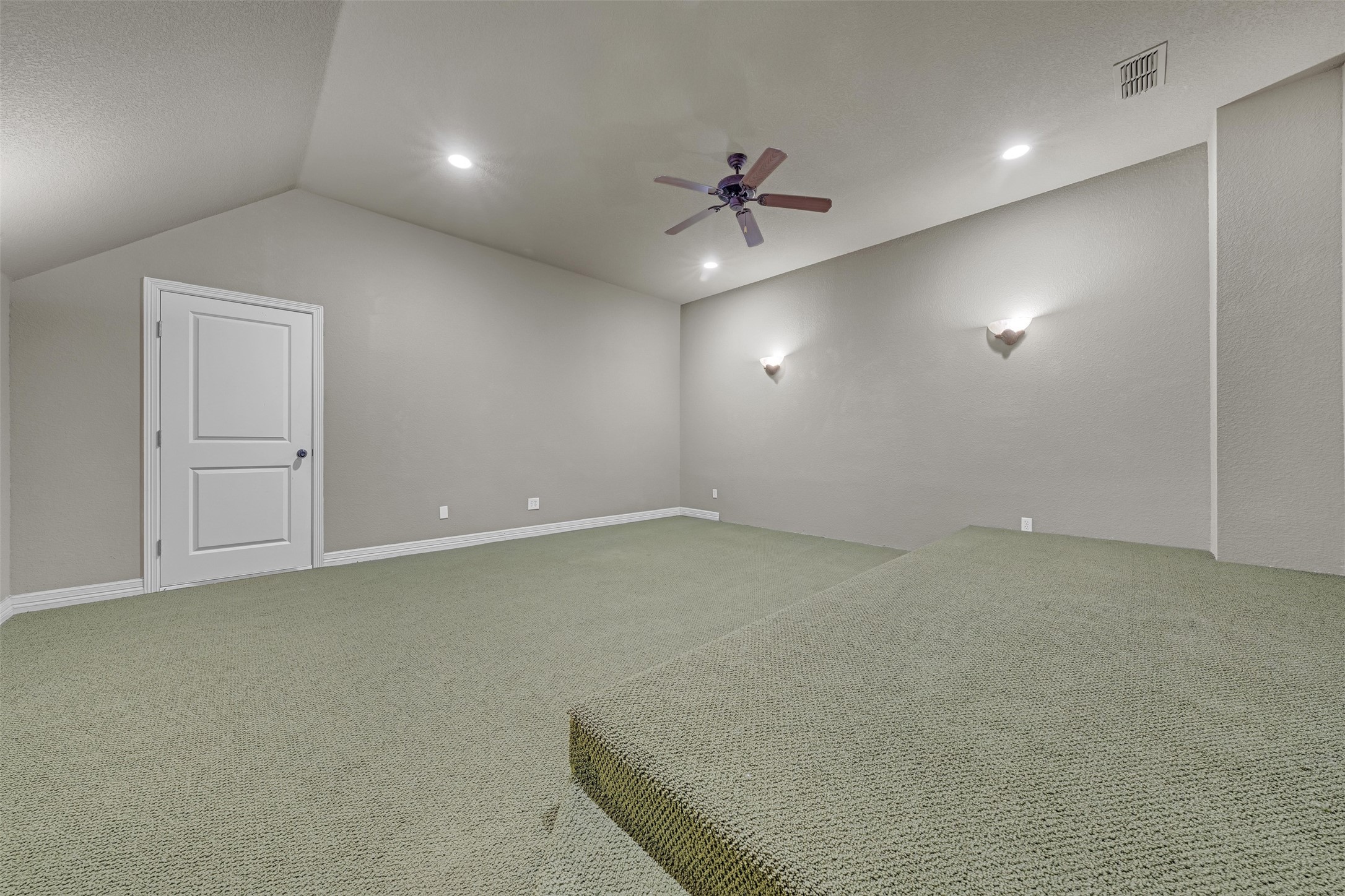 7509 Wooded Acres Trail