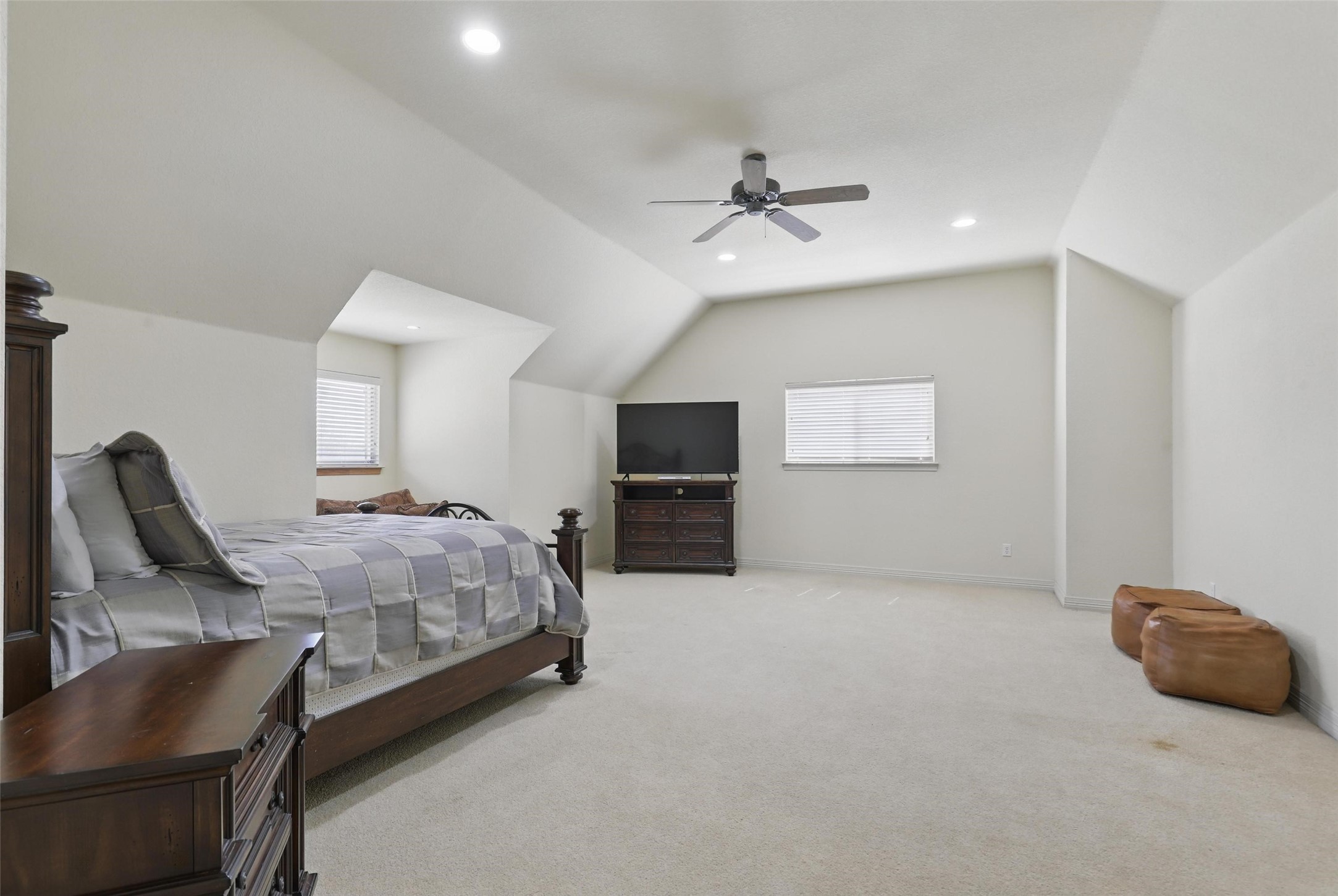 7509 Wooded Acres Trail