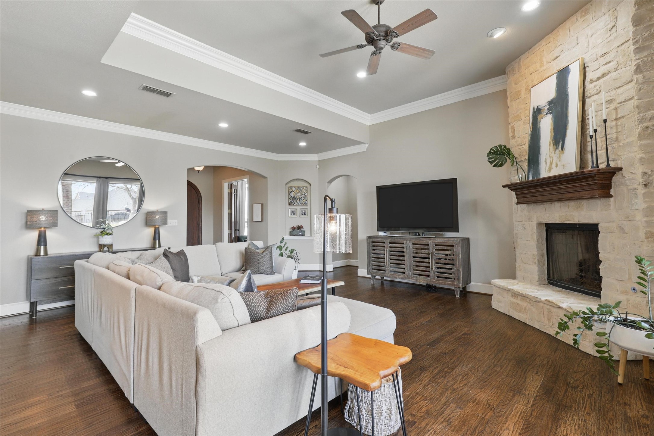7509 Wooded Acres Trail