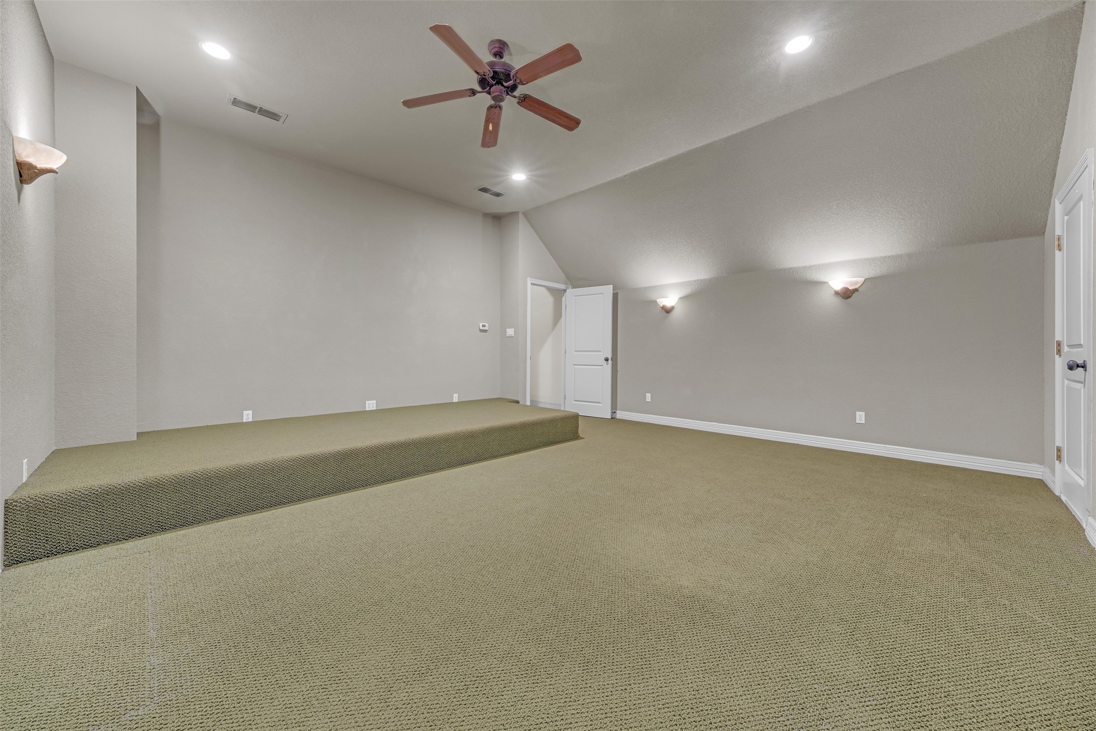 7509 Wooded Acres Trail