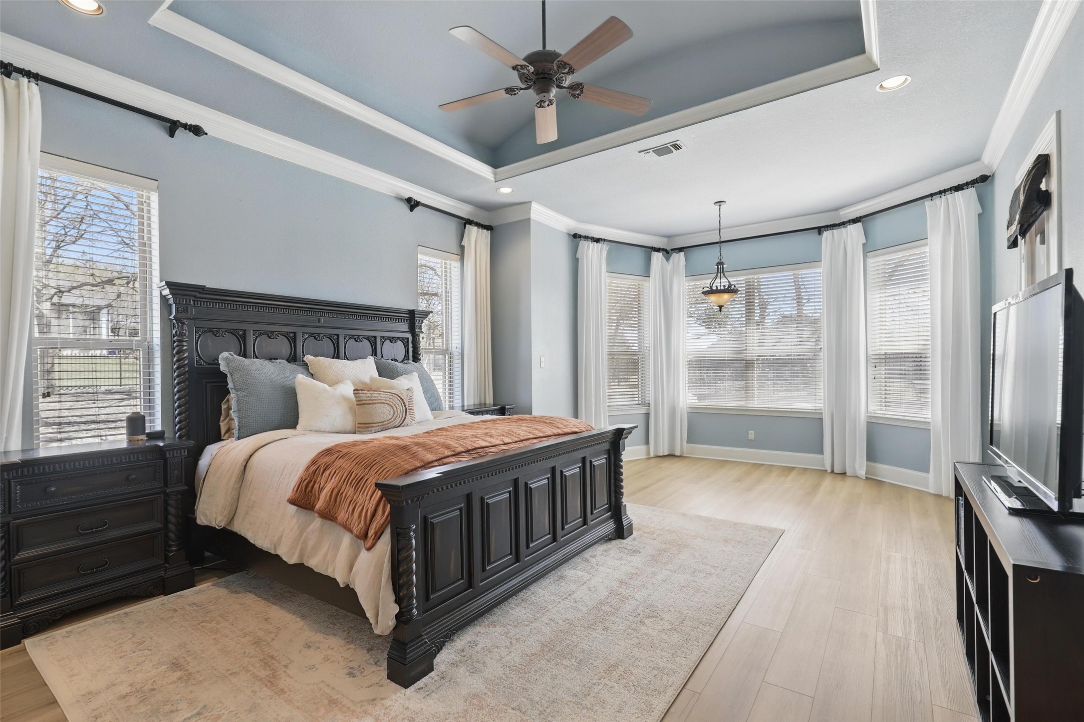 7509 Wooded Acres Trail